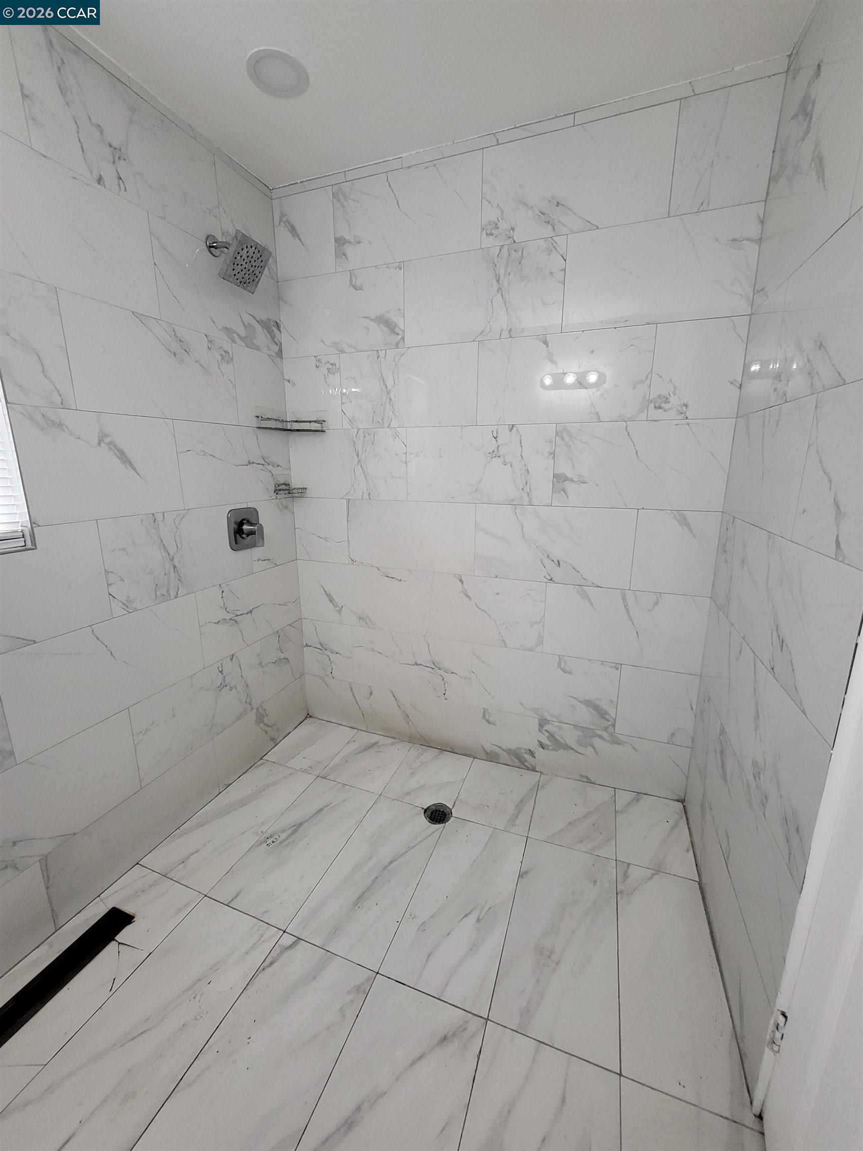 Detail Gallery Image 22 of 35 For 2420 Tomar Ct, Pinole,  CA 94564 - 3 Beds | 2/1 Baths