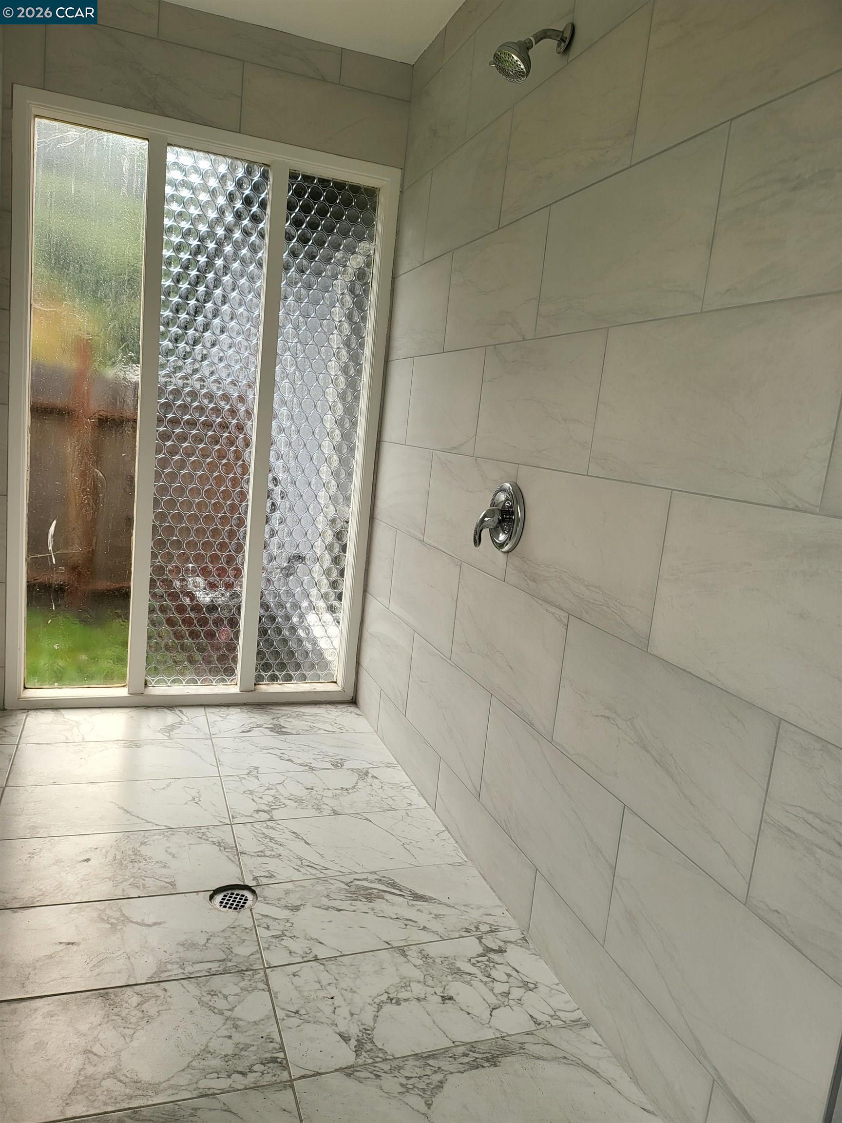 Detail Gallery Image 29 of 35 For 2420 Tomar Ct, Pinole,  CA 94564 - 3 Beds | 2/1 Baths