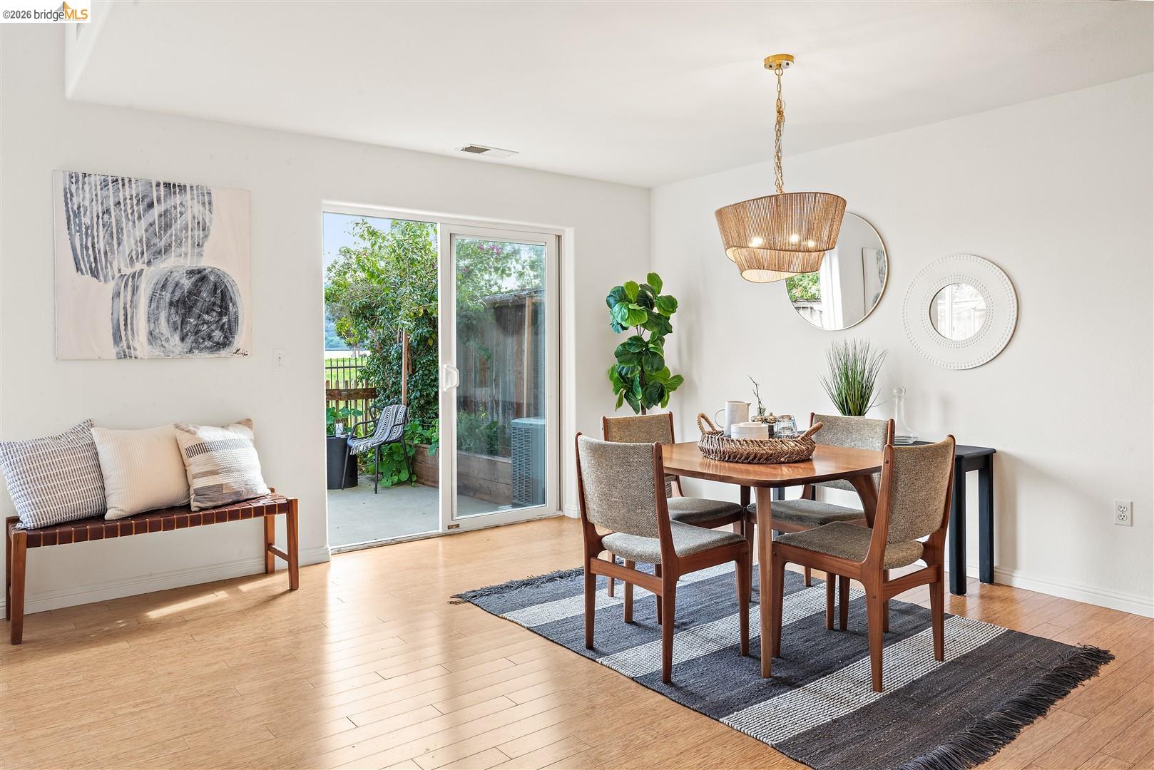 Detail Gallery Image 6 of 37 For 117 Shoal Dr, Vallejo,  CA 94591 - 3 Beds | 2/1 Baths