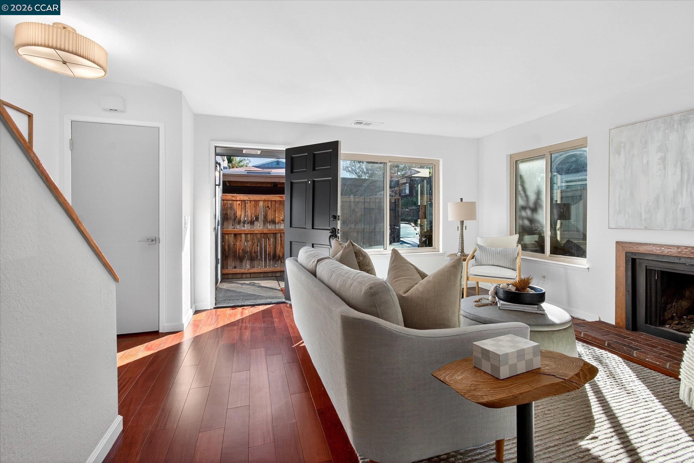 Photo #4: 41126261 Listing: Photo #4