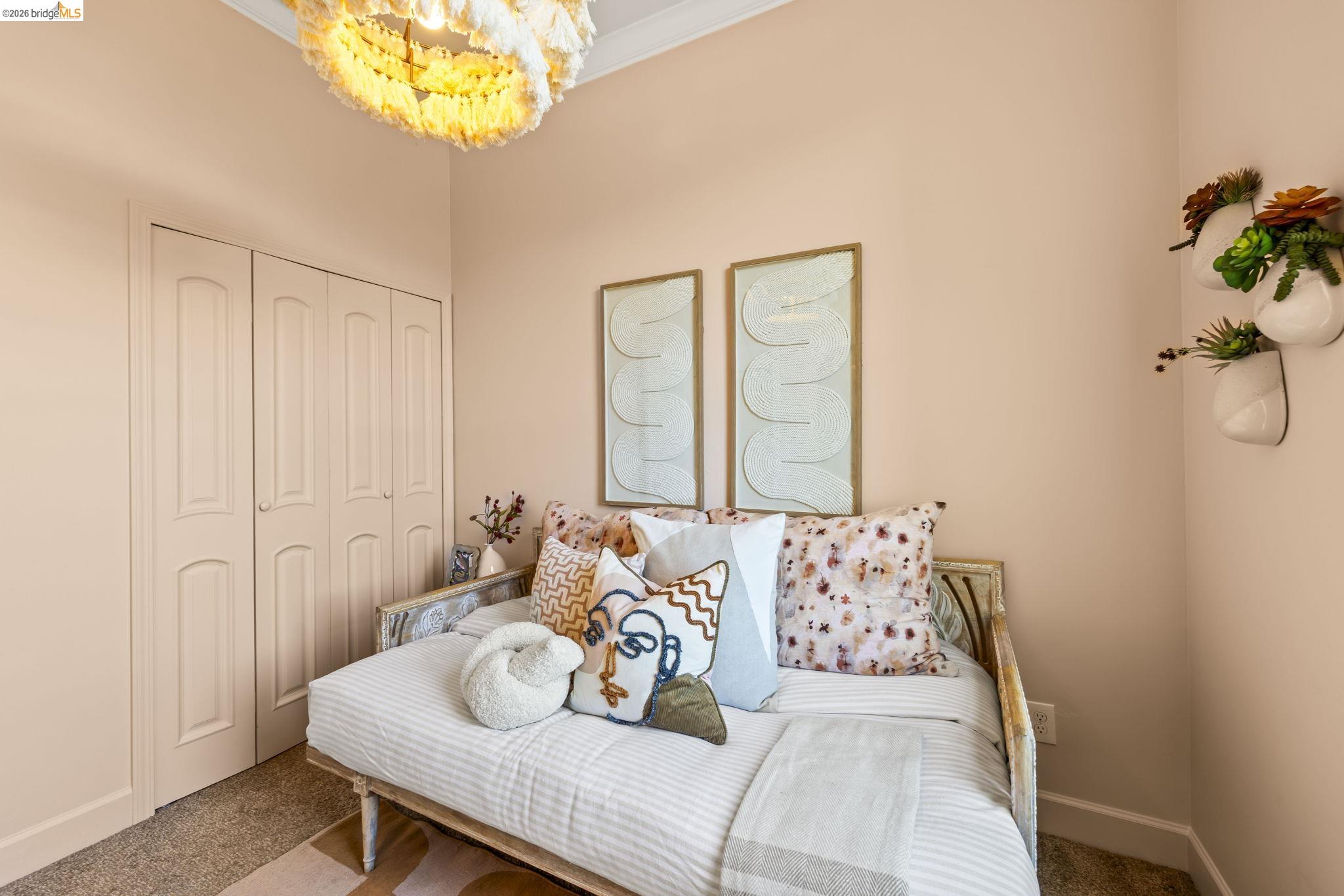 Detail Gallery Image 22 of 58 For 3322 Chestnut St, Oakland,  CA 94608 - 4 Beds | 2 Baths