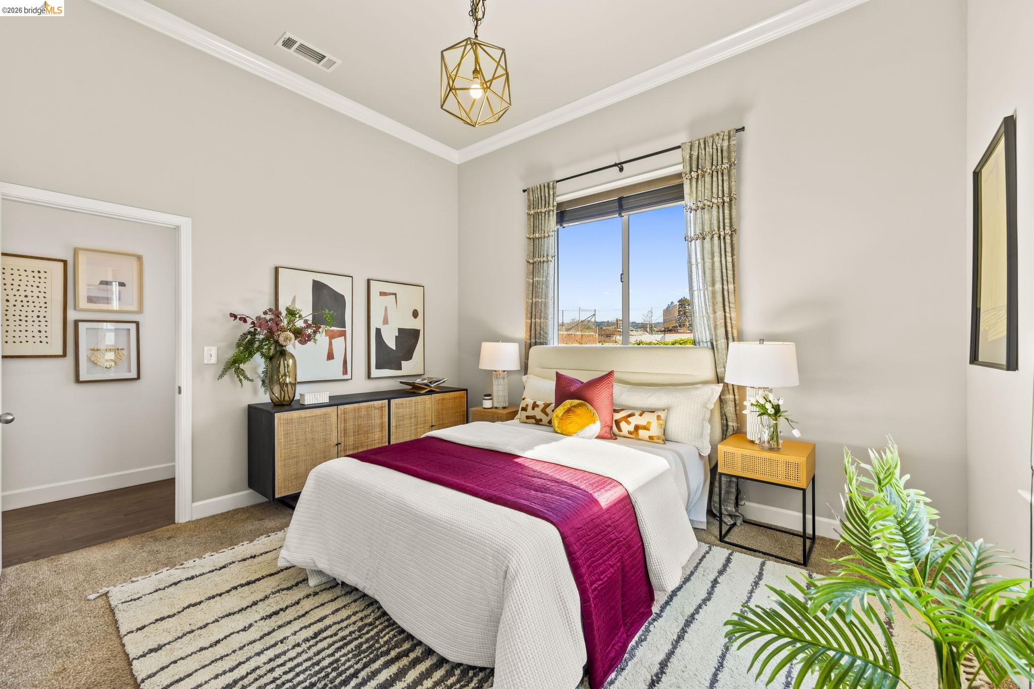 Detail Gallery Image 24 of 58 For 3322 Chestnut St, Oakland,  CA 94608 - 4 Beds | 2 Baths