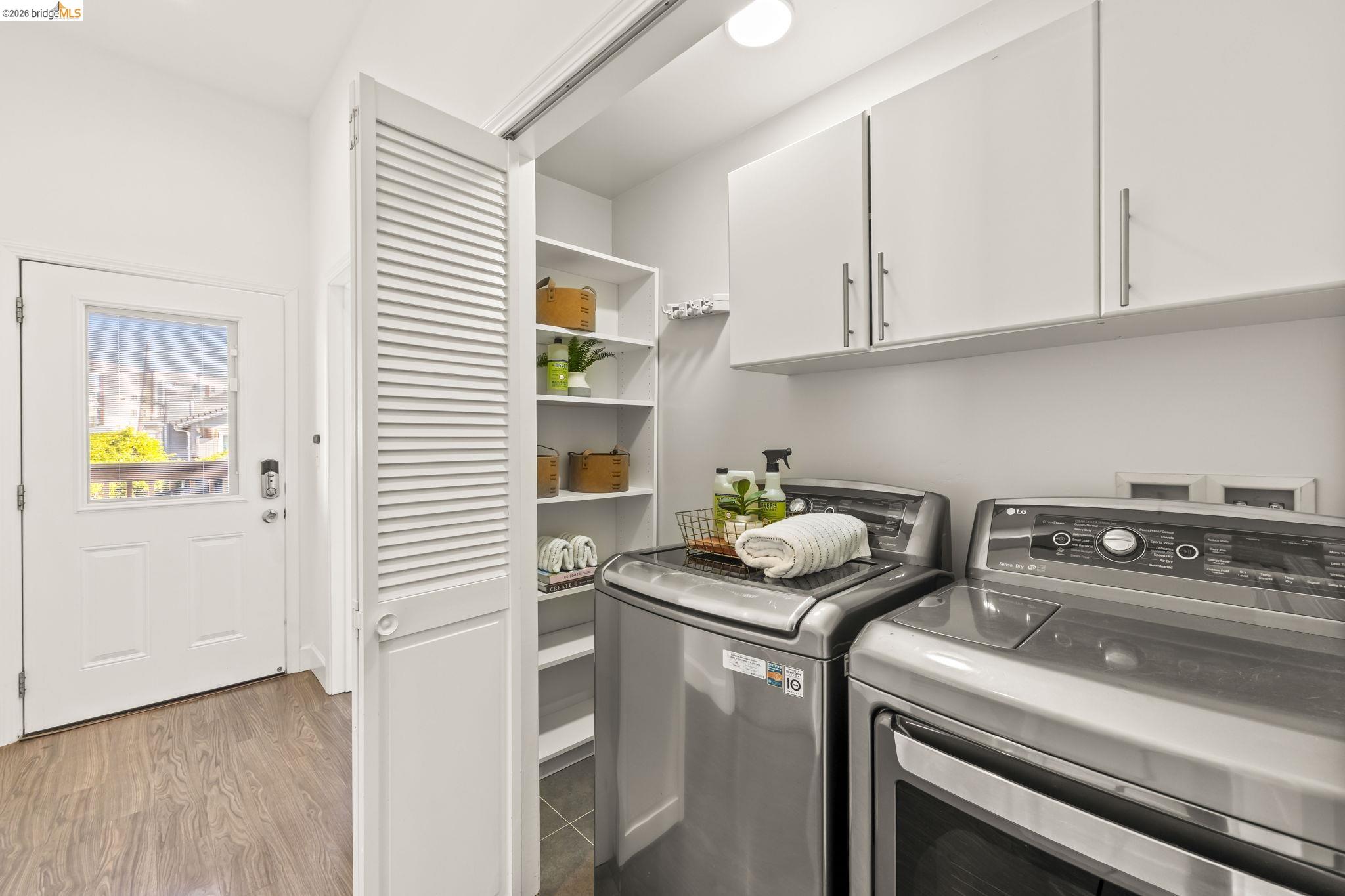 Detail Gallery Image 27 of 58 For 3322 Chestnut St, Oakland,  CA 94608 - 4 Beds | 2 Baths