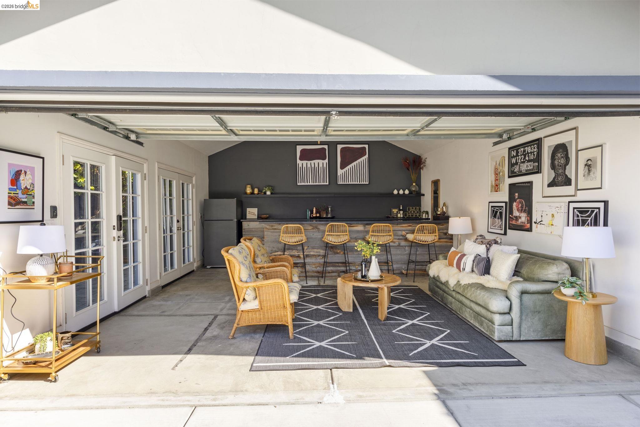 Detail Gallery Image 40 of 58 For 3322 Chestnut St, Oakland,  CA 94608 - 4 Beds | 2 Baths