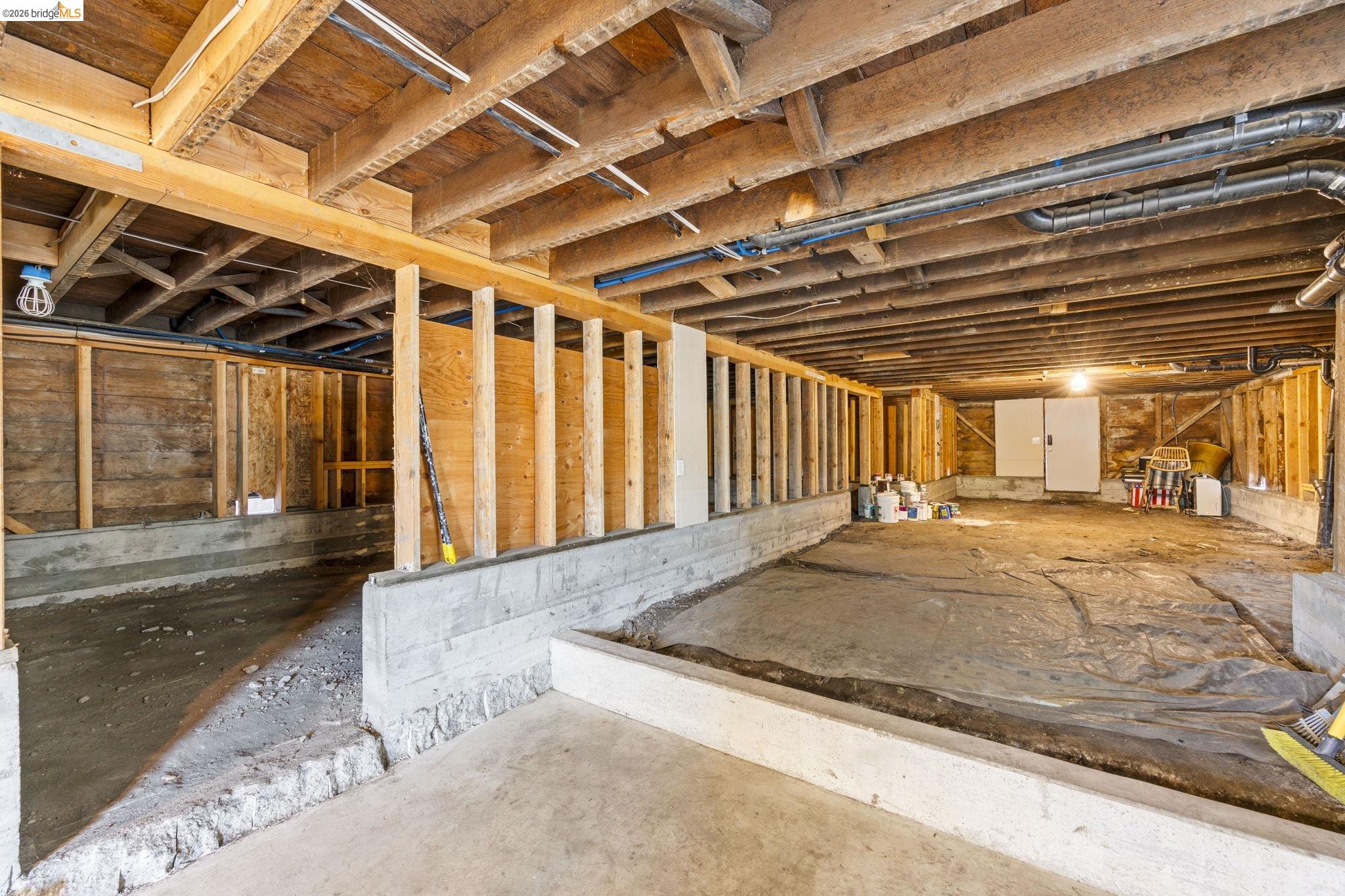 Detail Gallery Image 45 of 58 For 3322 Chestnut St, Oakland,  CA 94608 - 4 Beds | 2 Baths