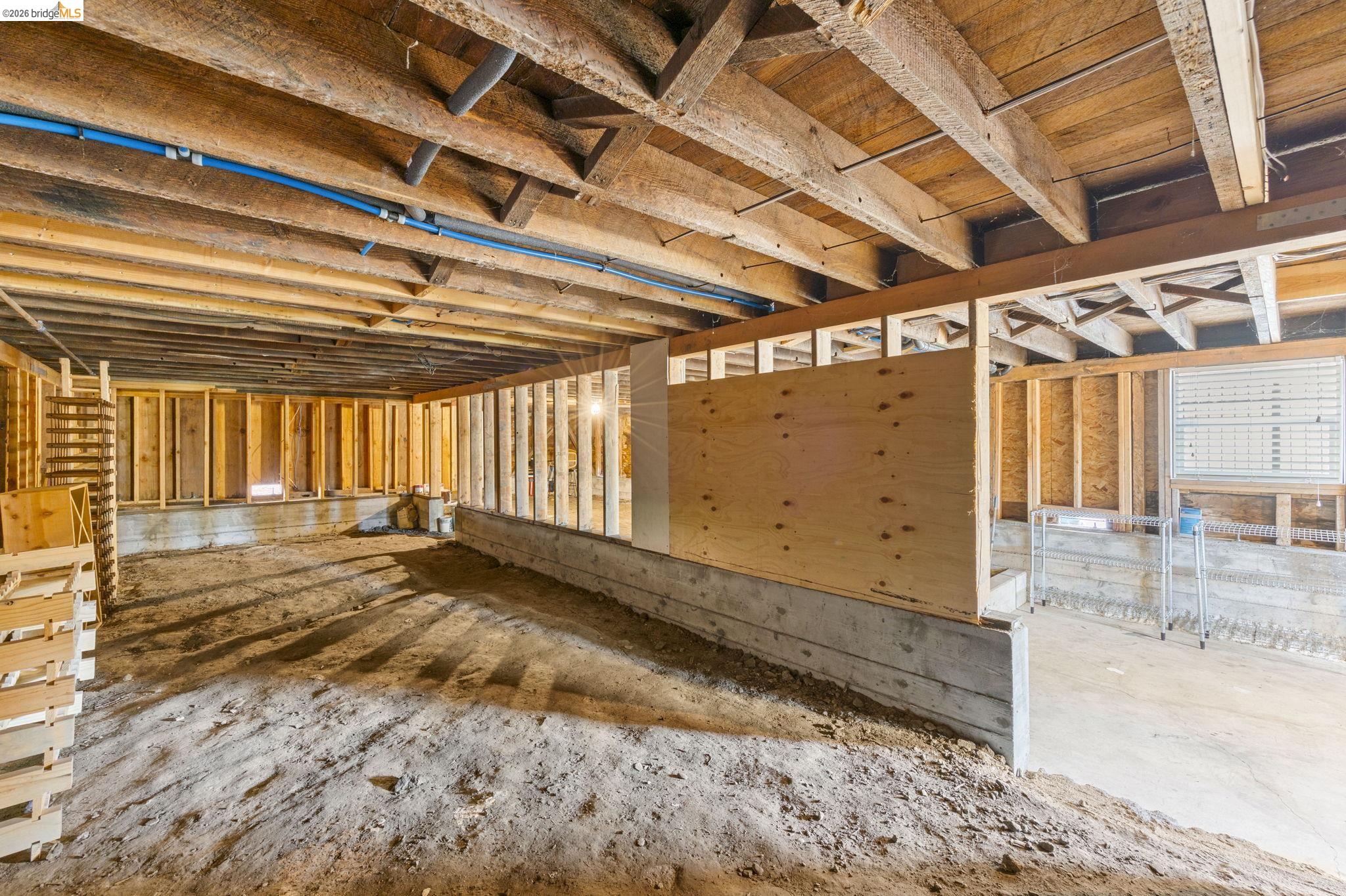 Detail Gallery Image 47 of 58 For 3322 Chestnut St, Oakland,  CA 94608 - 4 Beds | 2 Baths