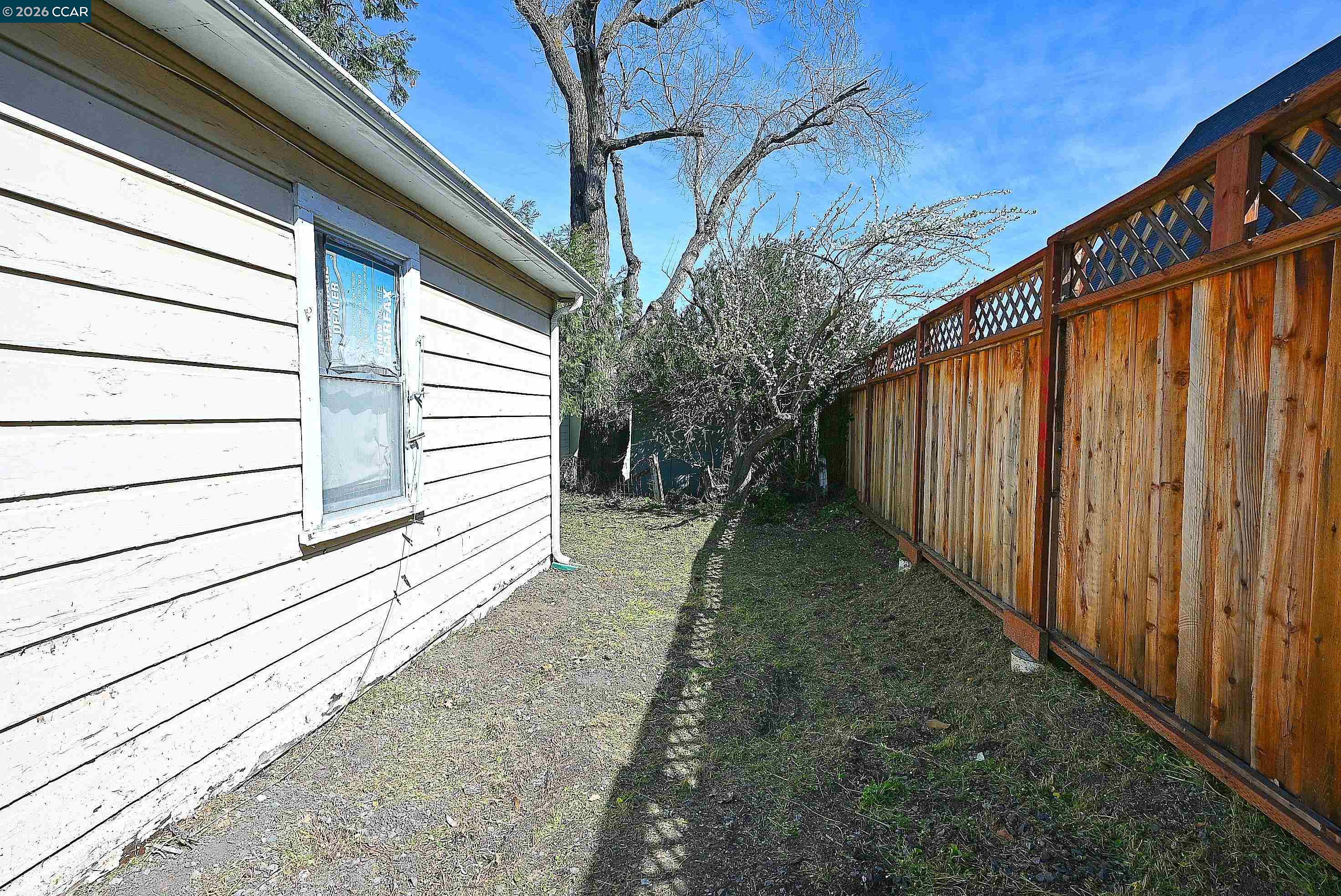 Detail Gallery Image 10 of 30 For 2480 Buena Vista Ave, Walnut Creek,  CA 94597 - 2 Beds | 1 Baths