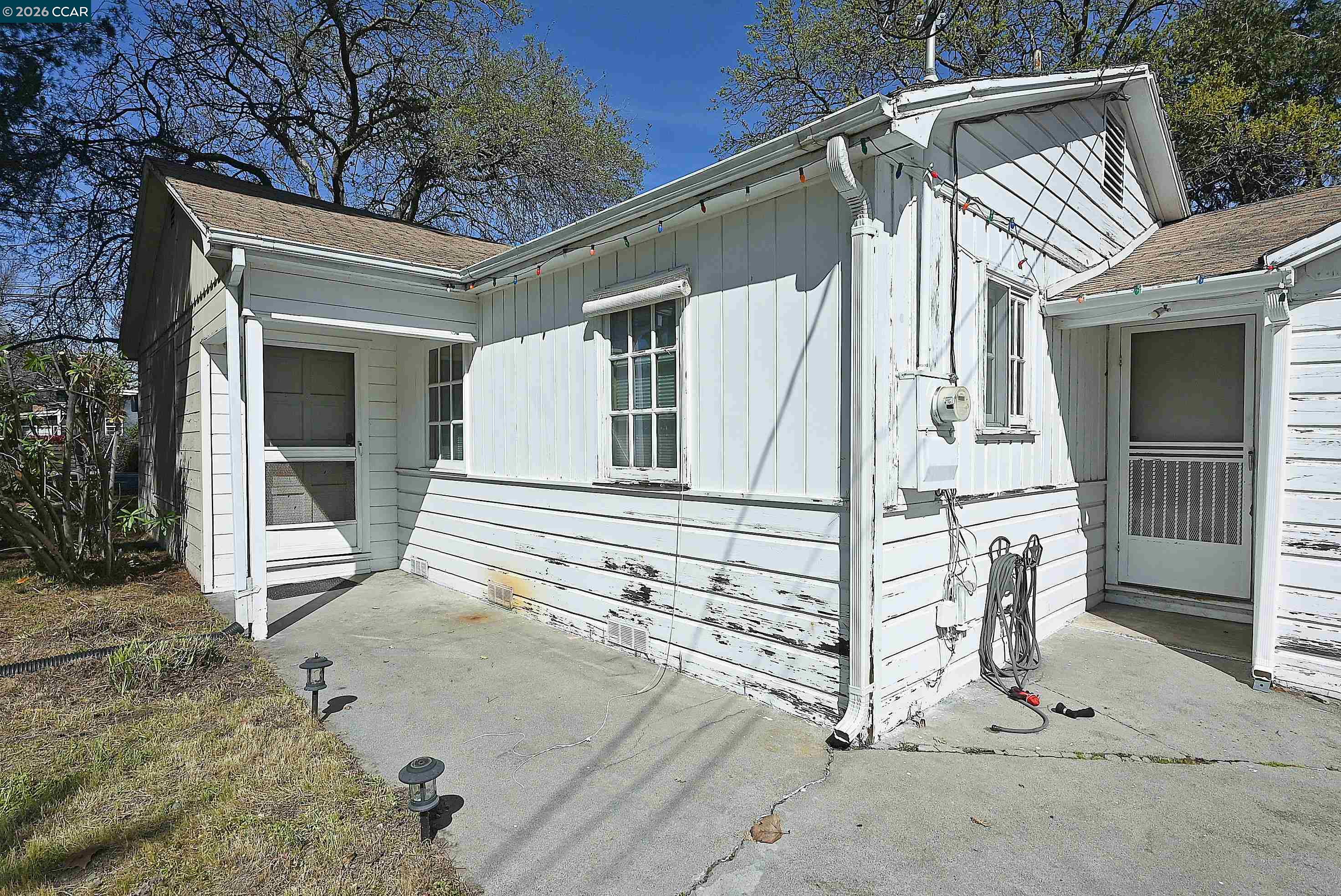 Detail Gallery Image 11 of 30 For 2480 Buena Vista Ave, Walnut Creek,  CA 94597 - 2 Beds | 1 Baths