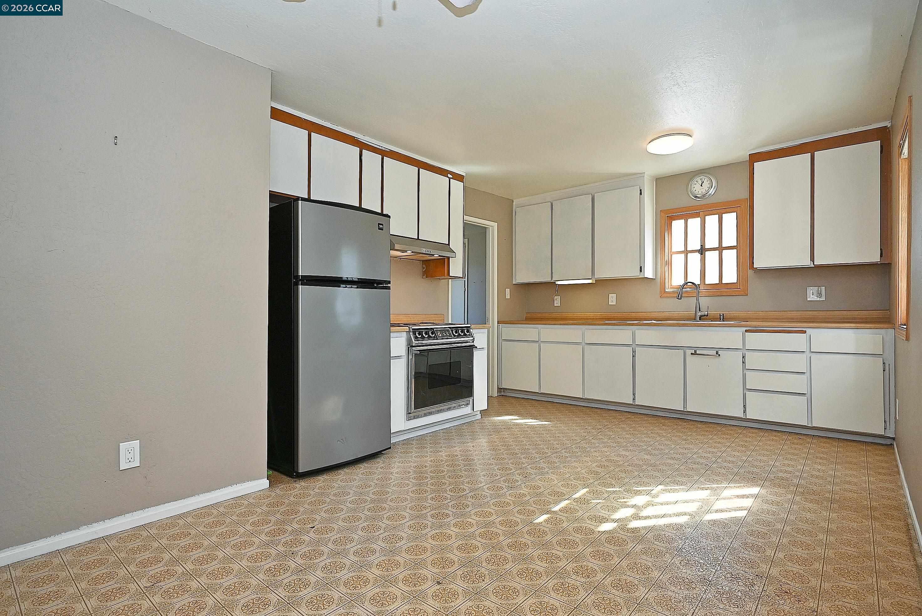 Detail Gallery Image 16 of 30 For 2480 Buena Vista Ave, Walnut Creek,  CA 94597 - 2 Beds | 1 Baths