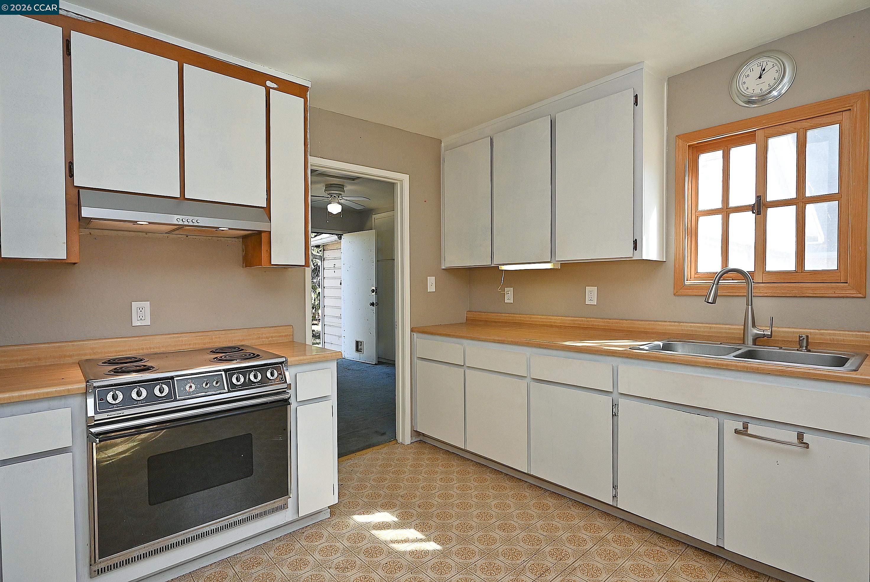 Detail Gallery Image 17 of 30 For 2480 Buena Vista Ave, Walnut Creek,  CA 94597 - 2 Beds | 1 Baths