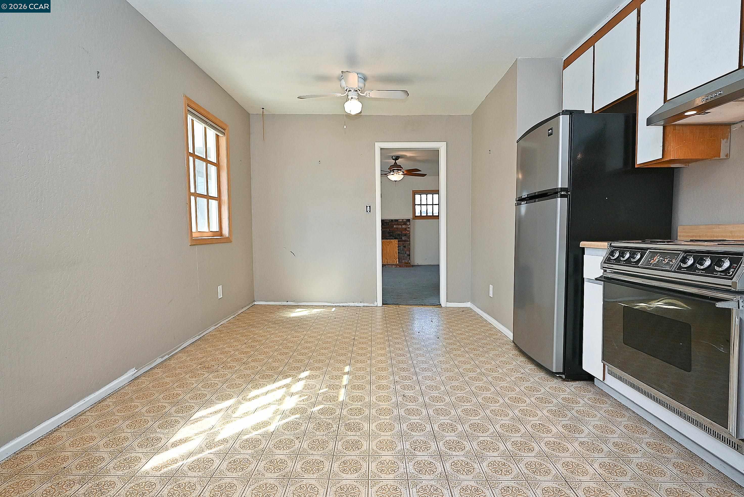 Detail Gallery Image 18 of 30 For 2480 Buena Vista Ave, Walnut Creek,  CA 94597 - 2 Beds | 1 Baths