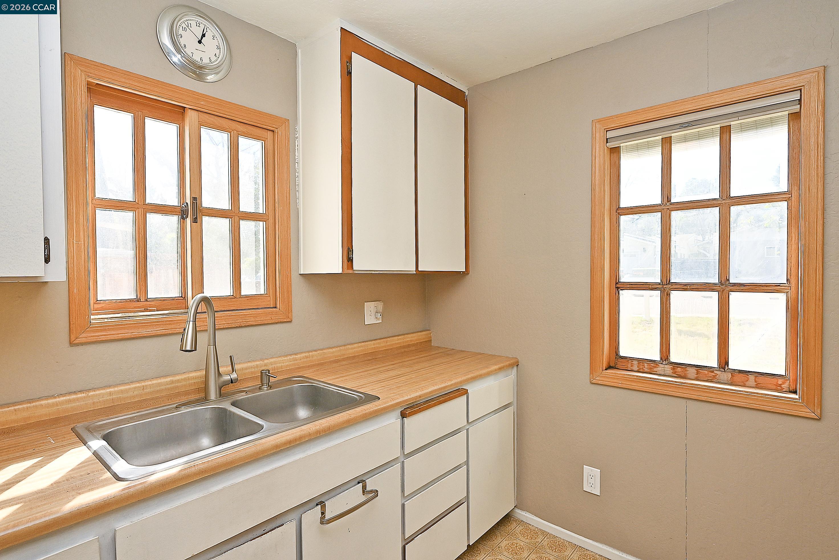 Detail Gallery Image 21 of 30 For 2480 Buena Vista Ave, Walnut Creek,  CA 94597 - 2 Beds | 1 Baths