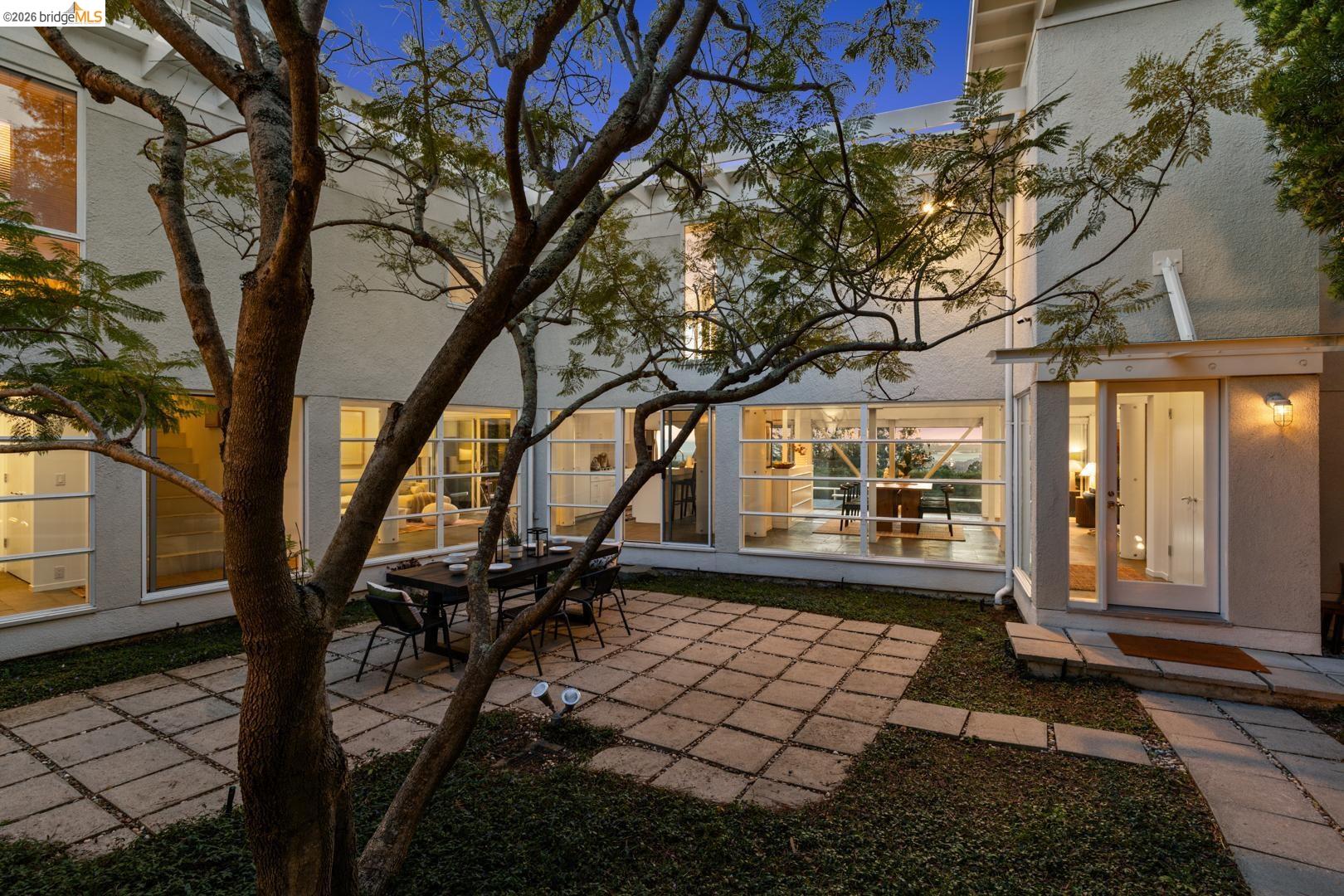 Detail Gallery Image 24 of 26 For 45 Vicente Rd, Berkeley,  CA 94705 - 4 Beds | 3/1 Baths