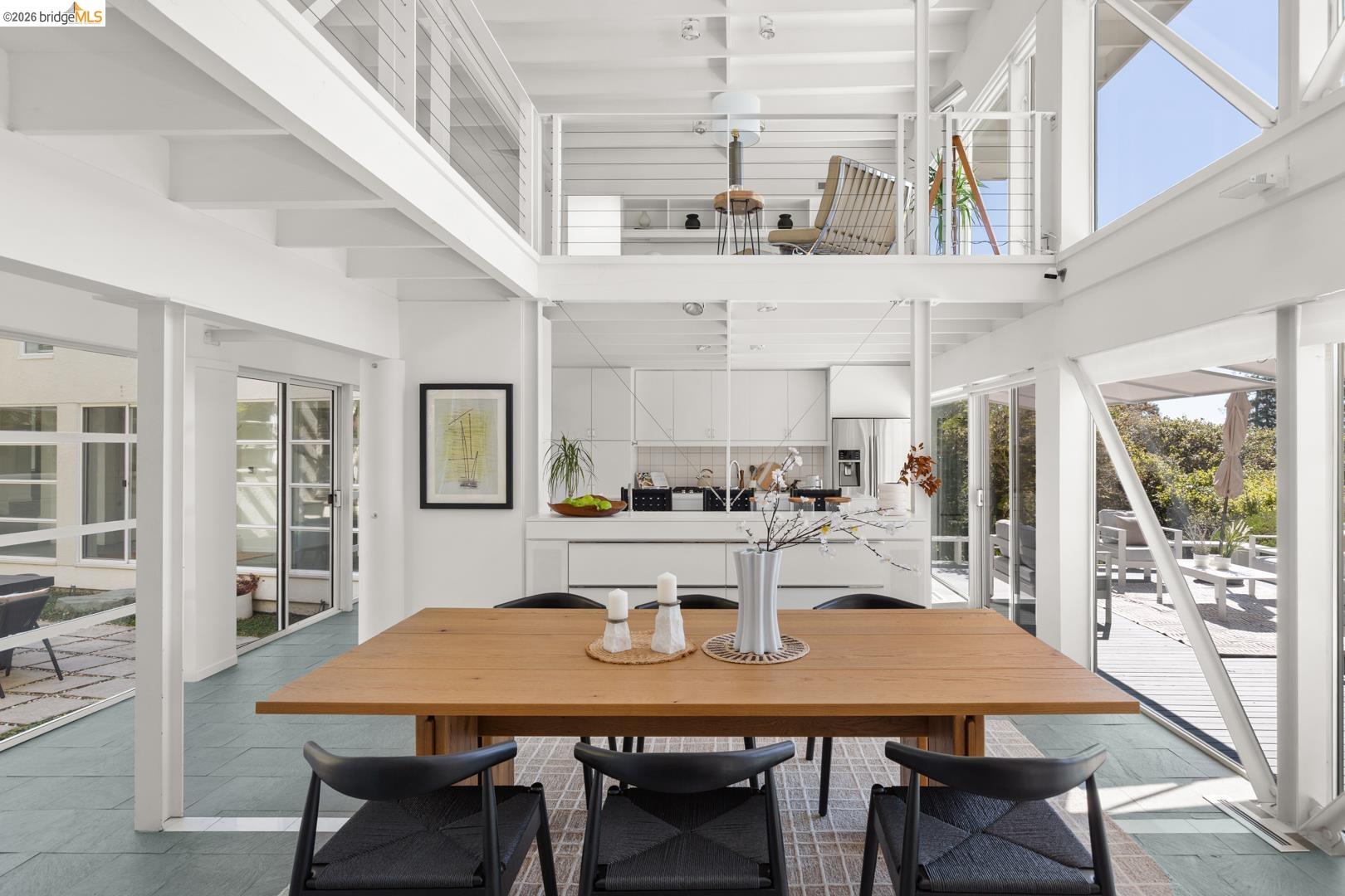 Detail Gallery Image 6 of 26 For 45 Vicente Rd, Berkeley,  CA 94705 - 4 Beds | 3/1 Baths