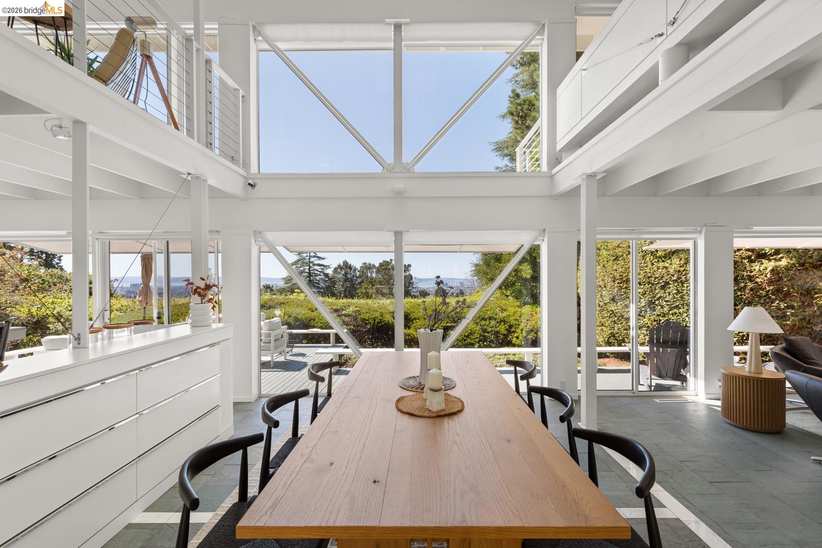 Detail Gallery Image 7 of 26 For 45 Vicente Rd, Berkeley,  CA 94705 - 4 Beds | 3/1 Baths