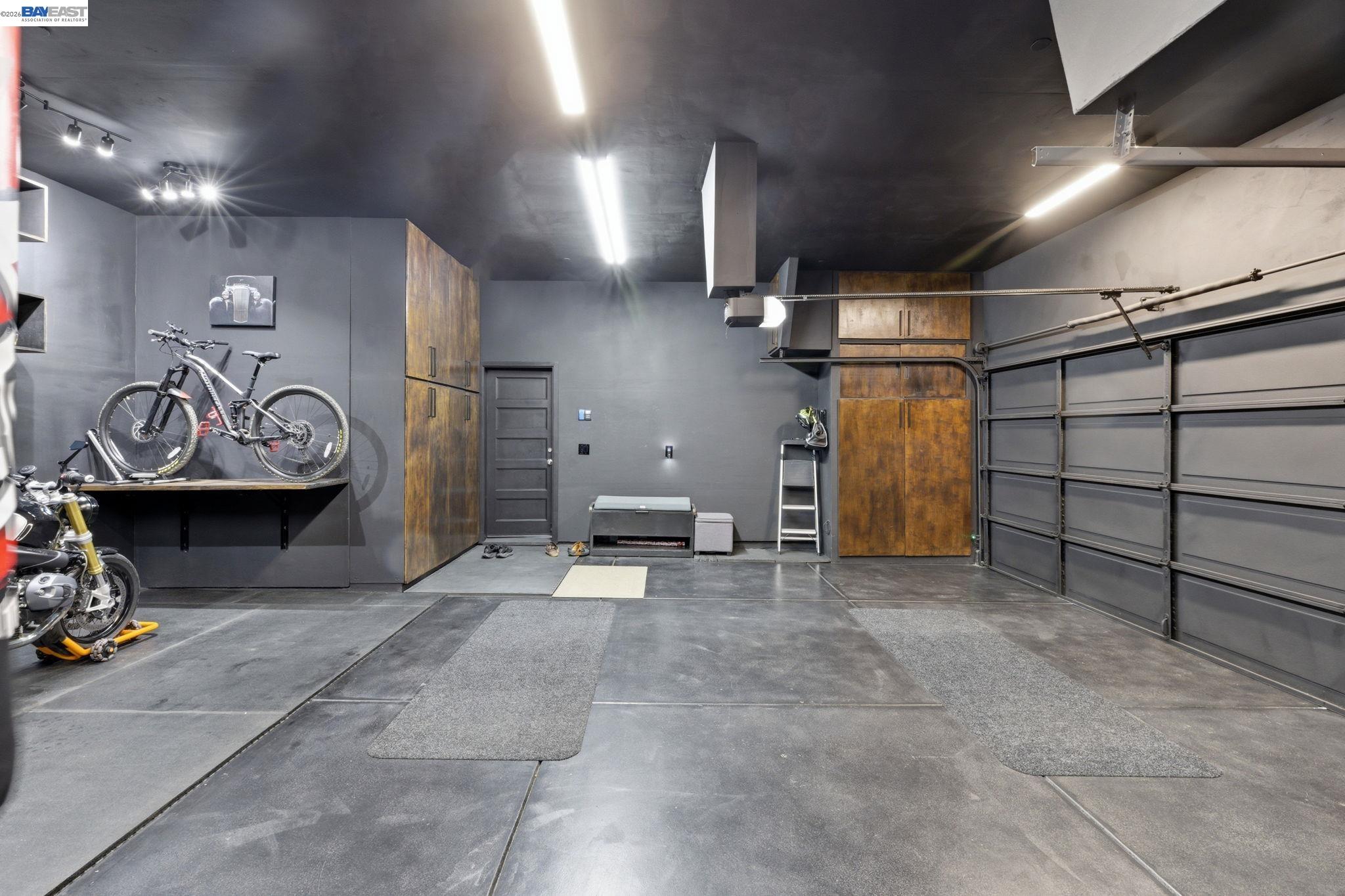 Detail Gallery Image 18 of 60 For 2394 Bharvani Ave, Manteca,  CA 95337 - 4 Beds | 3/1 Baths