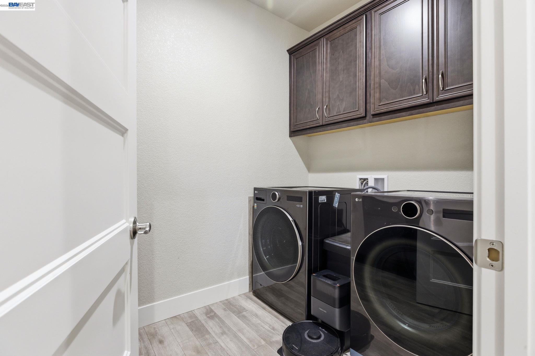 Detail Gallery Image 28 of 60 For 2394 Bharvani Ave, Manteca,  CA 95337 - 4 Beds | 3/1 Baths