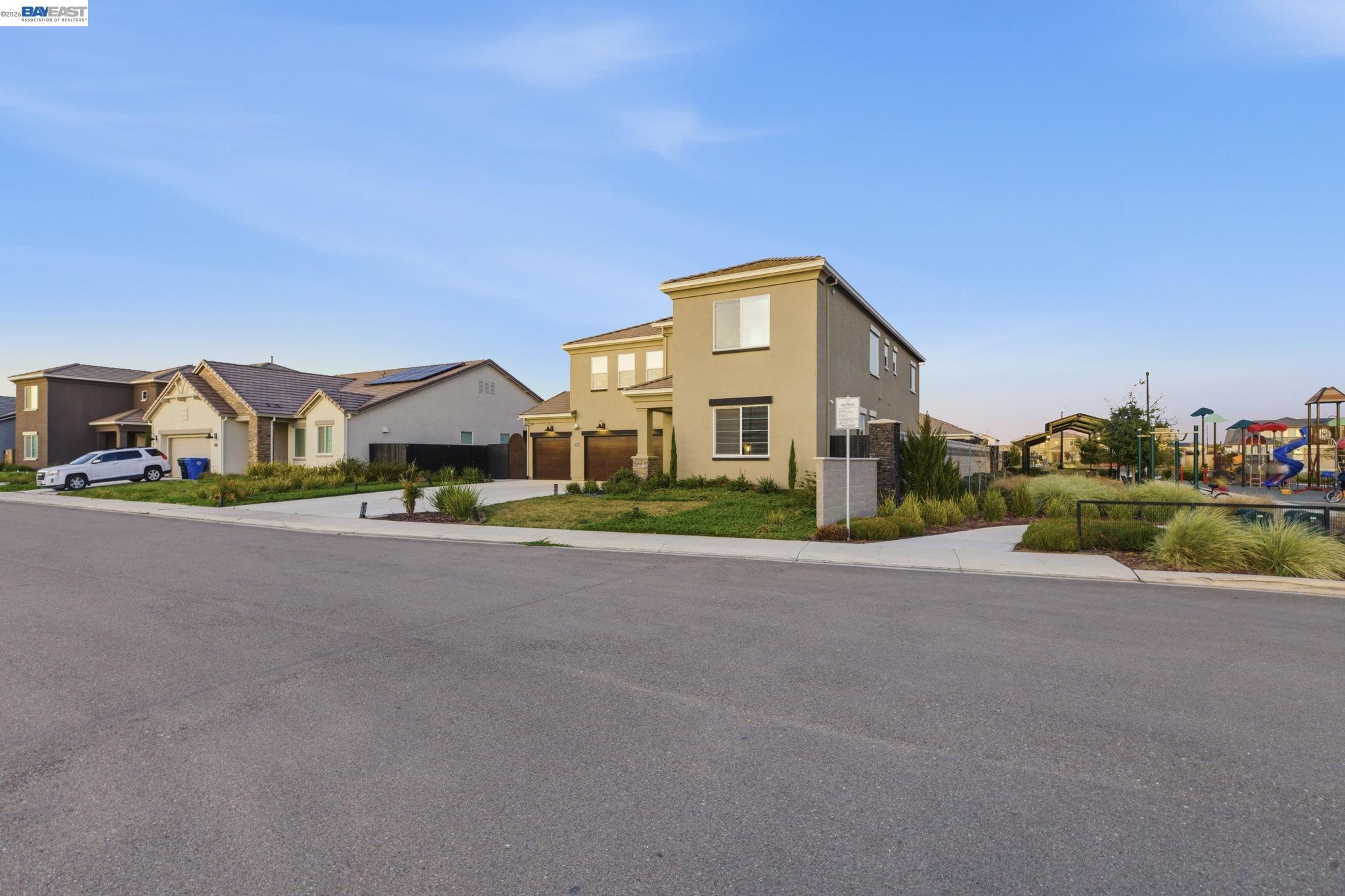 Detail Gallery Image 43 of 60 For 2394 Bharvani Ave, Manteca,  CA 95337 - 4 Beds | 3/1 Baths