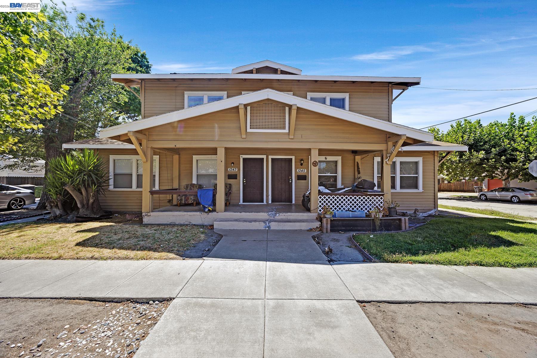 Detail Gallery Image 3 of 10 For 1245 Parker Ave, Tracy,  CA 95376-3519 - 3 Beds | 2 Baths