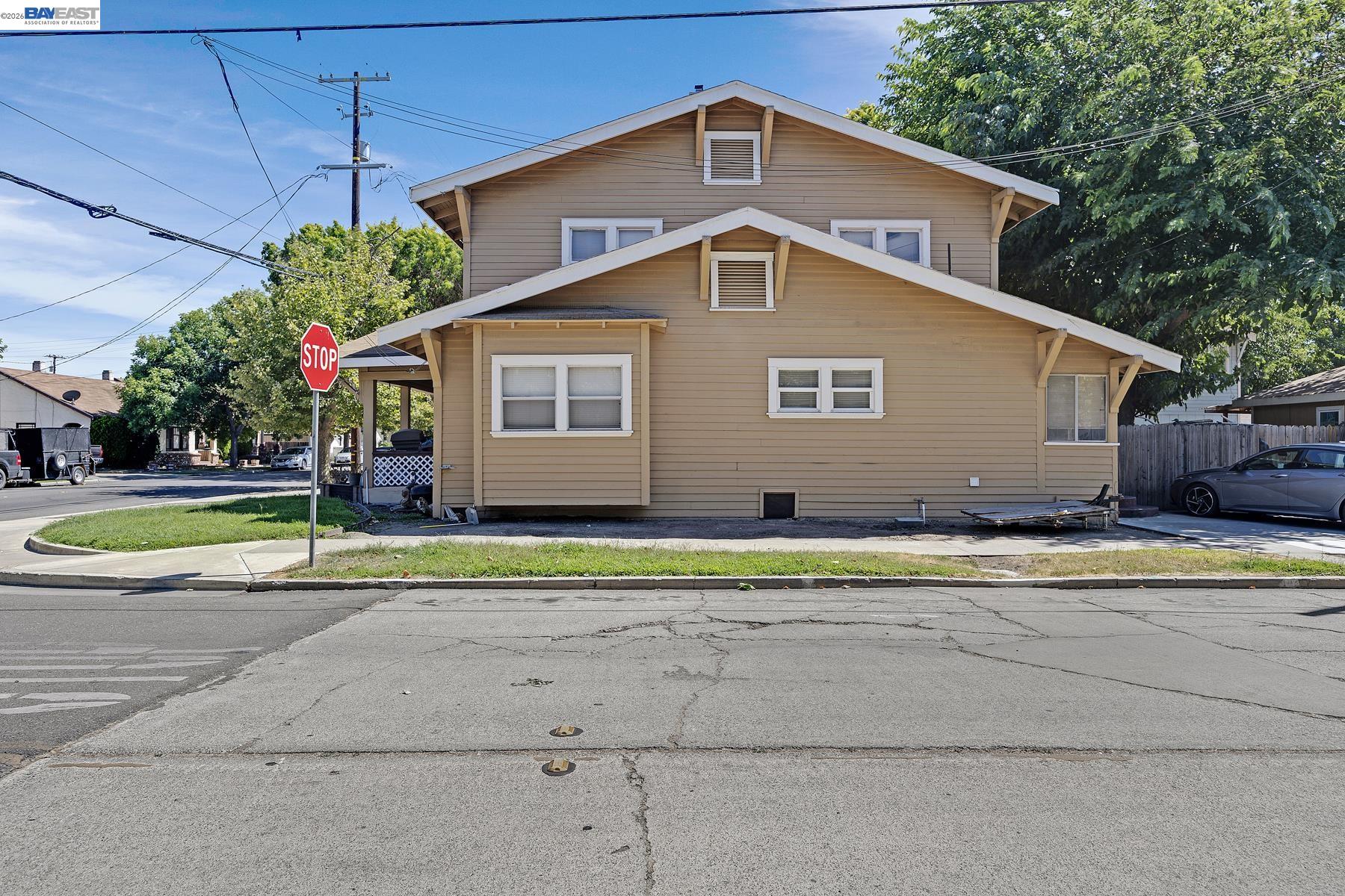 Detail Gallery Image 7 of 10 For 1245 Parker Ave, Tracy,  CA 95376-3519 - 3 Beds | 2 Baths