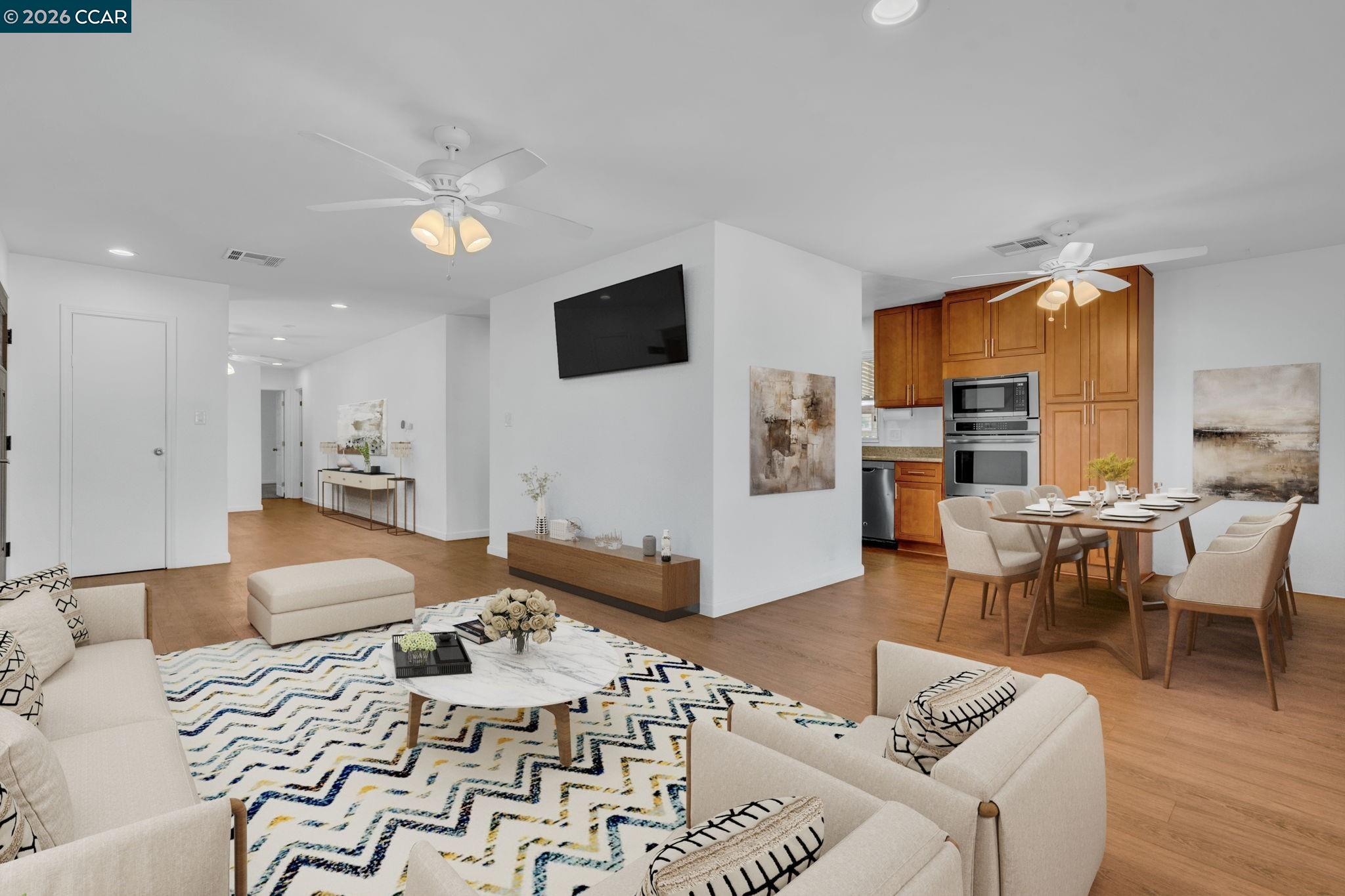 Detail Gallery Image 3 of 18 For 2122 Dalis Dr #236,  Concord,  CA 94520 - 2 Beds | 2 Baths