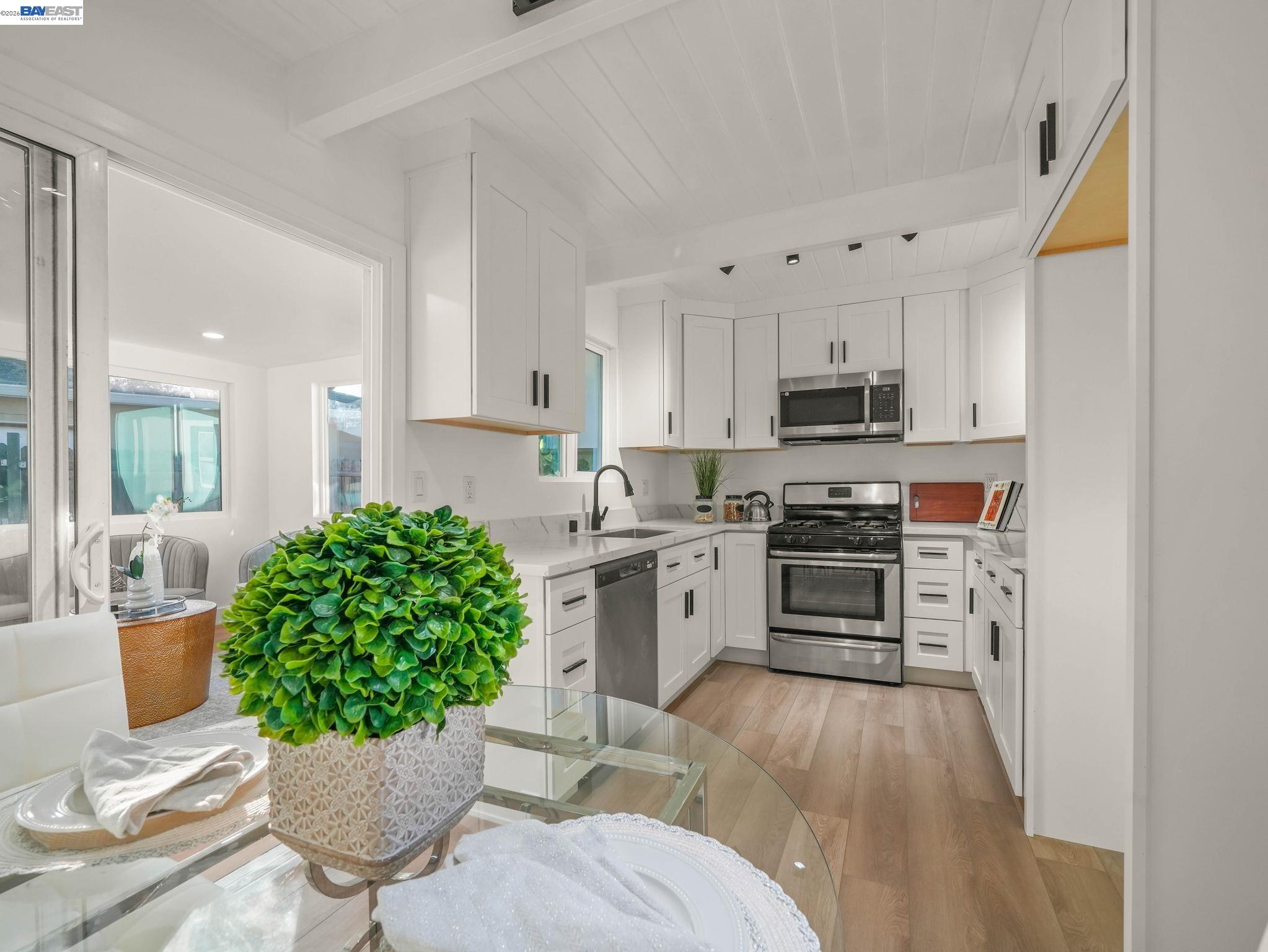 Detail Gallery Image 14 of 39 For 36605 Hafner St, Newark,  CA 94560-3120 - 3 Beds | 2 Baths