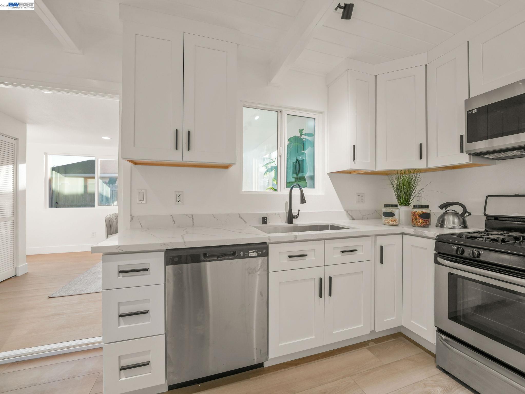 Detail Gallery Image 16 of 39 For 36605 Hafner St, Newark,  CA 94560-3120 - 3 Beds | 2 Baths