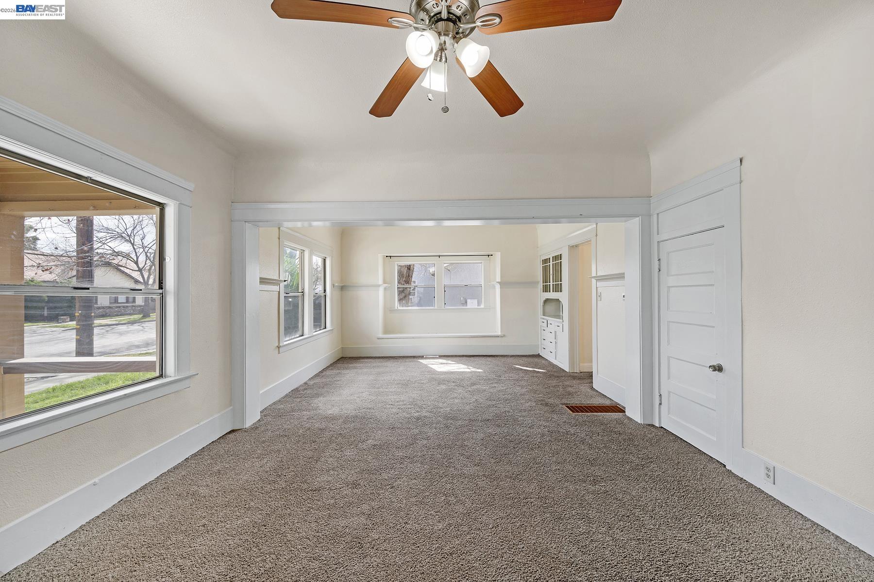 Detail Gallery Image 6 of 28 For 1243 Parker Ave, Tracy,  CA 95376-3519 - 3 Beds | 2 Baths