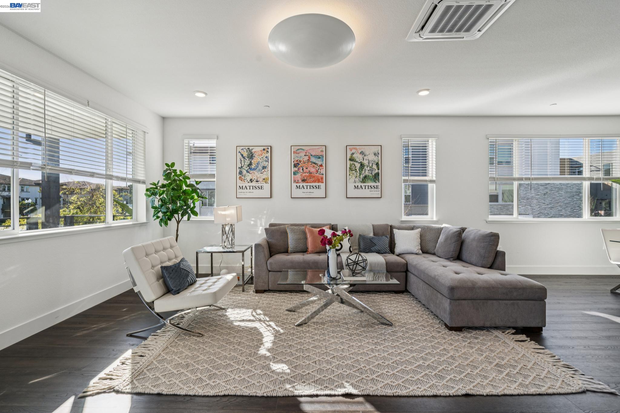 Detail Gallery Image 11 of 40 For 646 Eucalyptus Way, Alameda,  CA 94501 - 4 Beds | 3/1 Baths