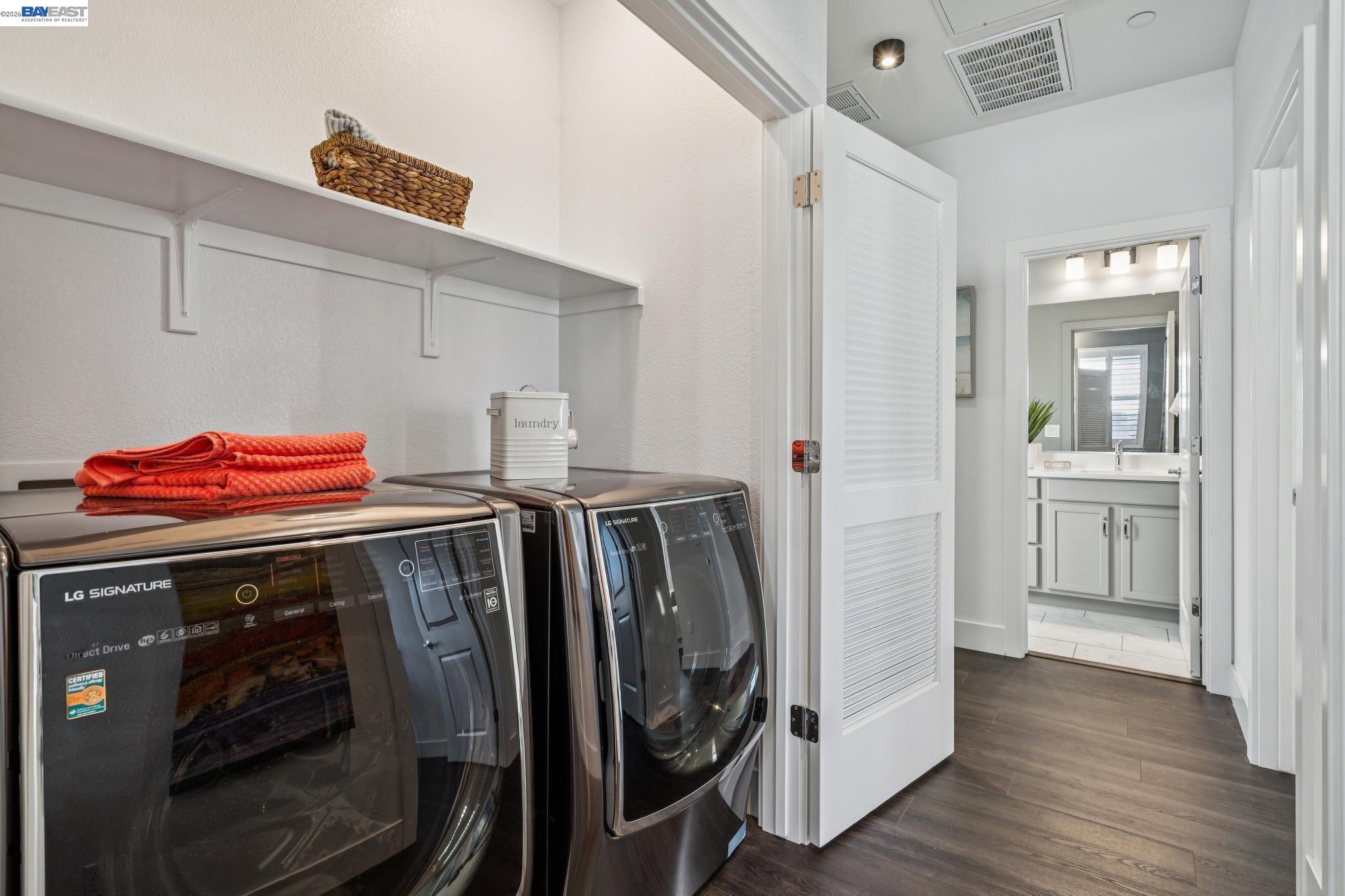 Detail Gallery Image 29 of 40 For 646 Eucalyptus Way, Alameda,  CA 94501 - 4 Beds | 3/1 Baths