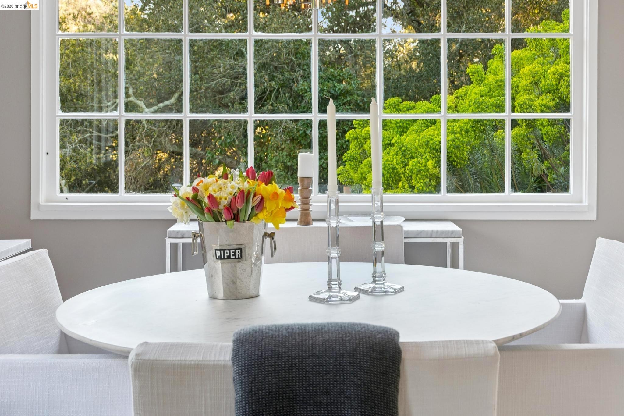 Detail Gallery Image 20 of 60 For 5900 Marden Ln, Oakland,  CA 94611 - 2 Beds | 2 Baths