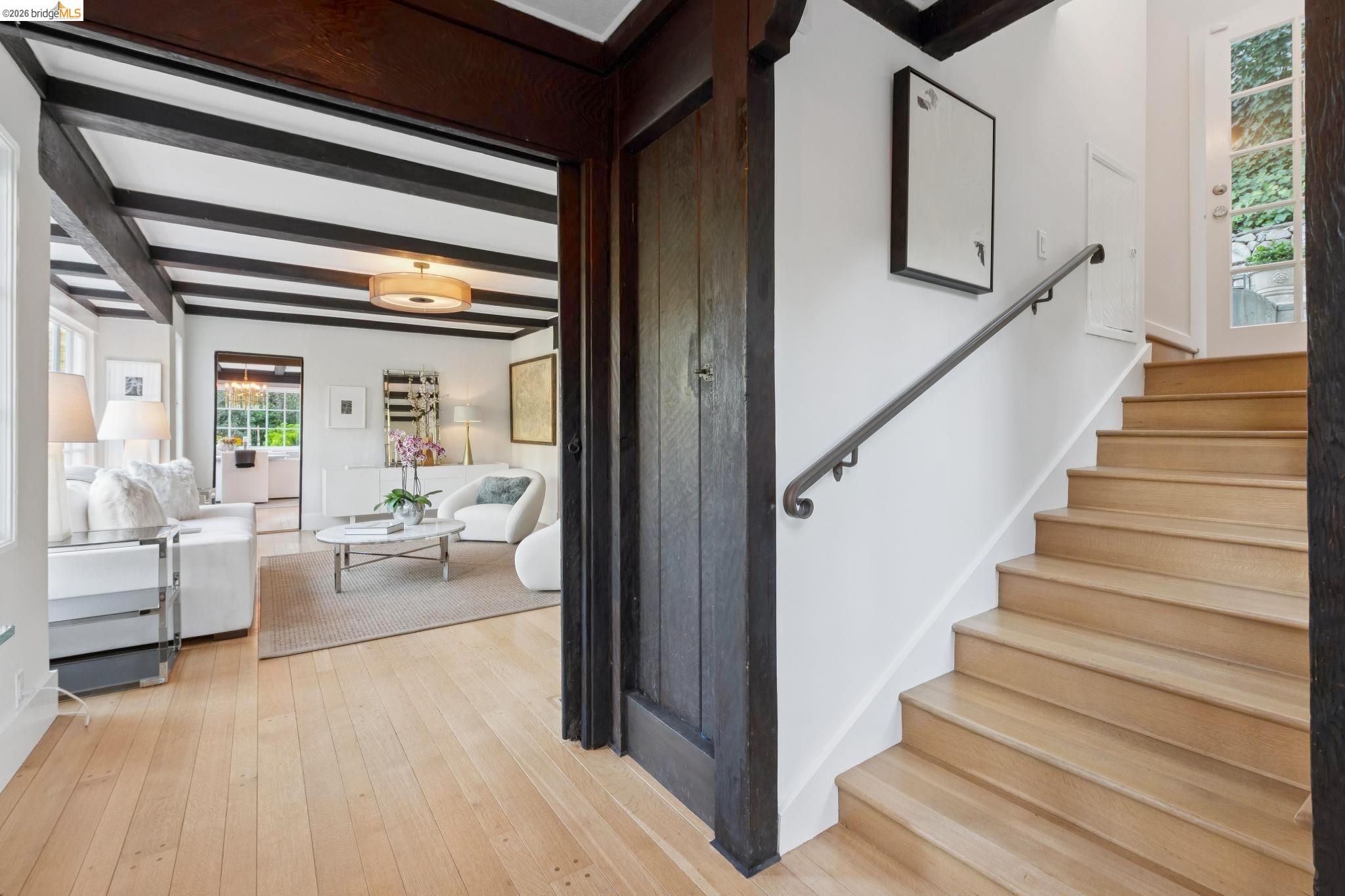 Detail Gallery Image 26 of 60 For 5900 Marden Ln, Oakland,  CA 94611 - 2 Beds | 2 Baths