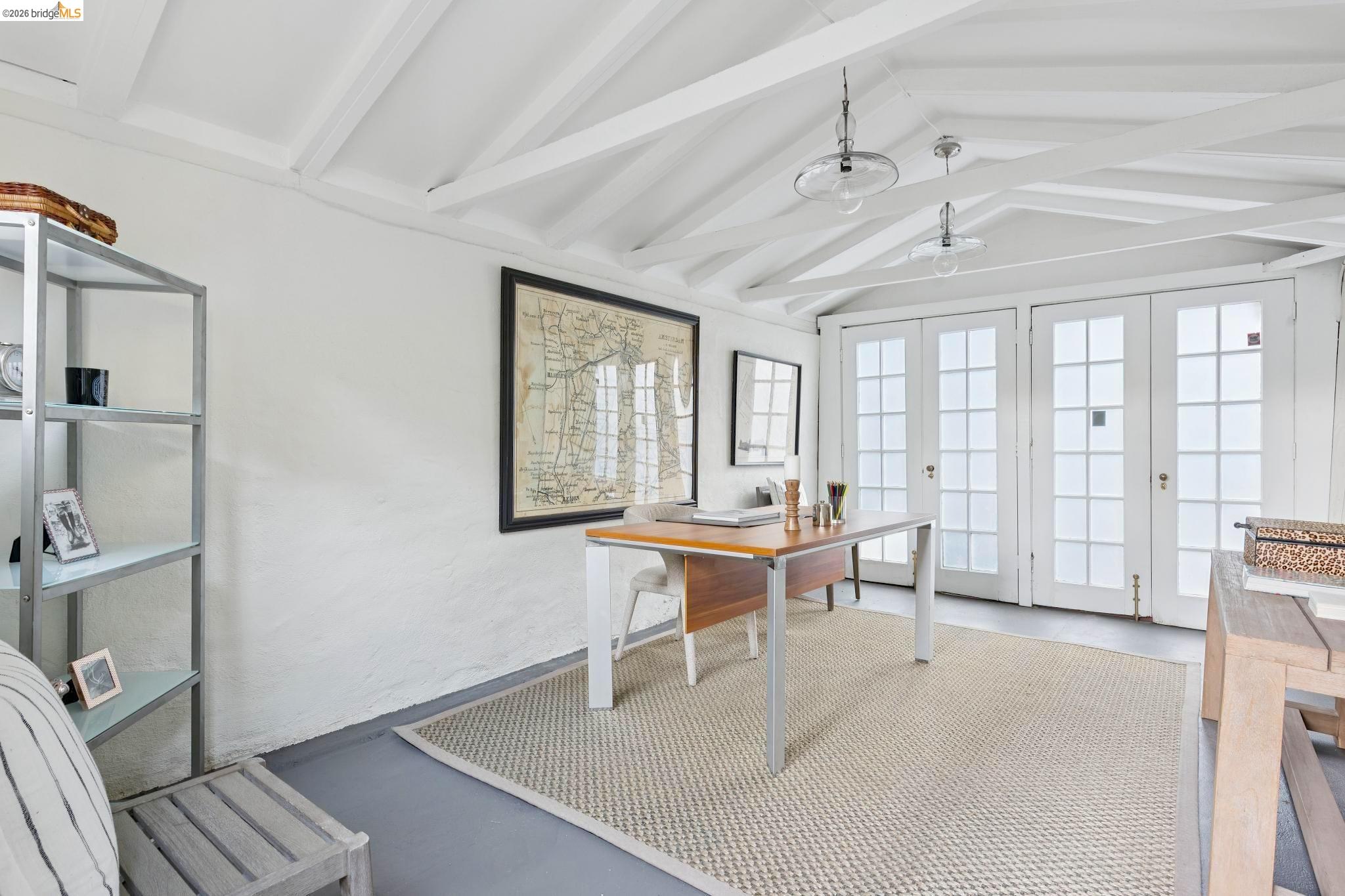 Detail Gallery Image 37 of 60 For 5900 Marden Ln, Oakland,  CA 94611 - 2 Beds | 2 Baths