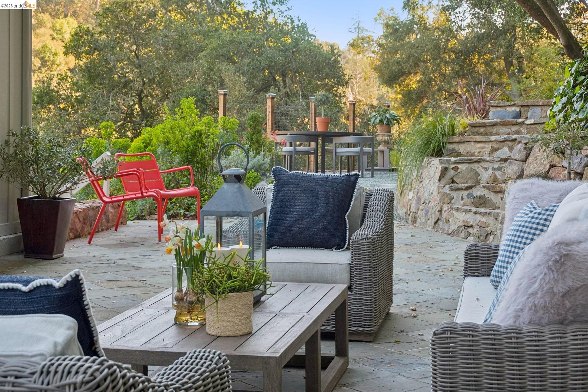 Detail Gallery Image 40 of 60 For 5900 Marden Ln, Oakland,  CA 94611 - 2 Beds | 2 Baths