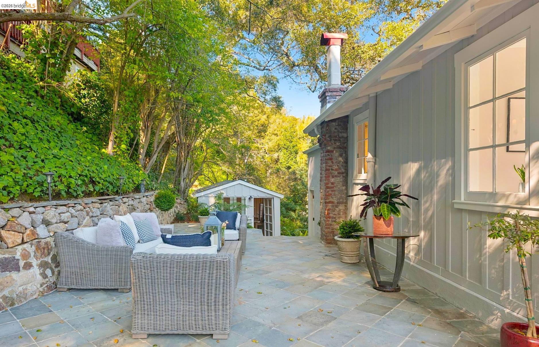 Detail Gallery Image 41 of 60 For 5900 Marden Ln, Oakland,  CA 94611 - 2 Beds | 2 Baths