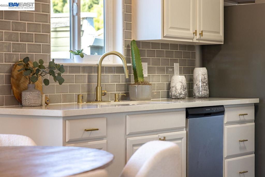 Detail Gallery Image 13 of 29 For 261 Julius St, San Leandro,  CA 94577 - 2 Beds | 2 Baths