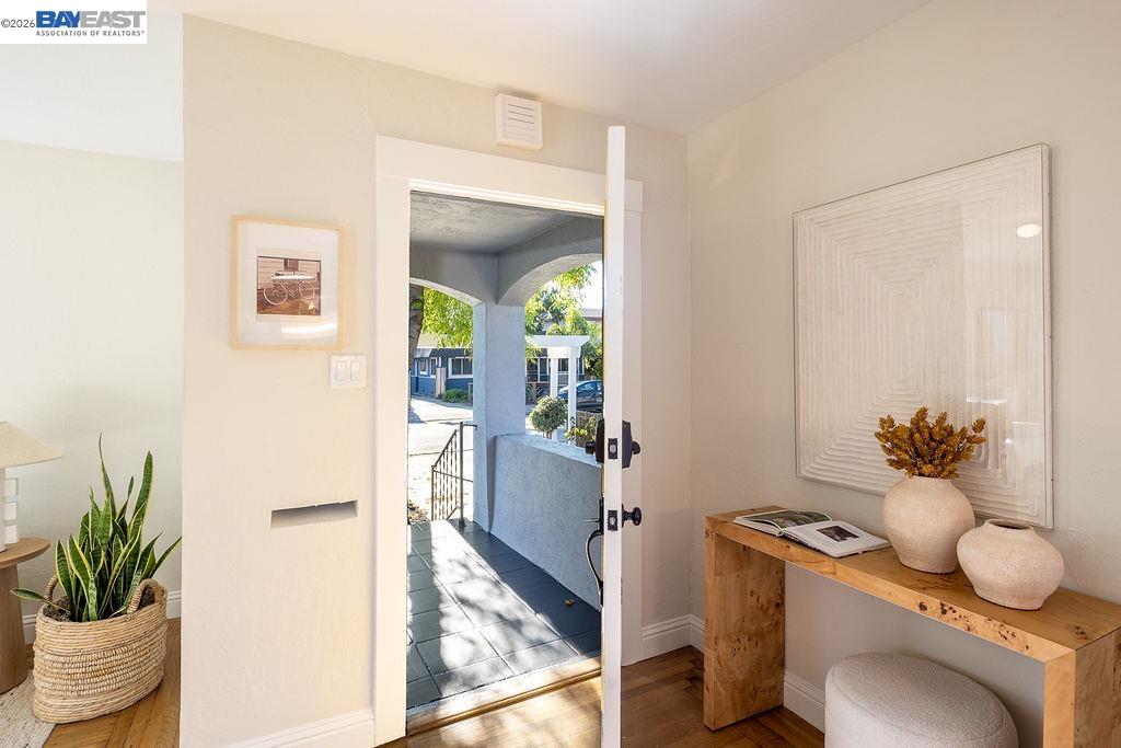 Detail Gallery Image 8 of 29 For 261 Julius St, San Leandro,  CA 94577 - 2 Beds | 2 Baths
