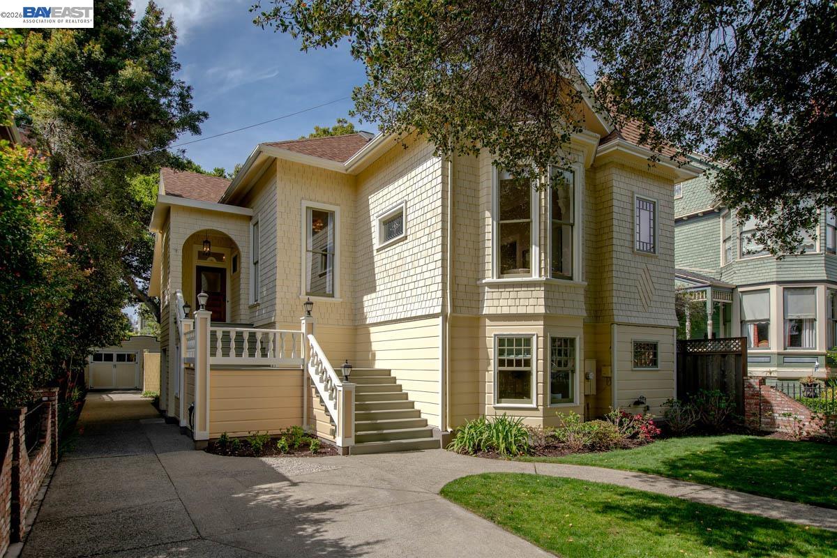 Detail Gallery Image 2 of 60 For 1003 Morton St, Alameda,  CA 94501 - 5 Beds | 3 Baths