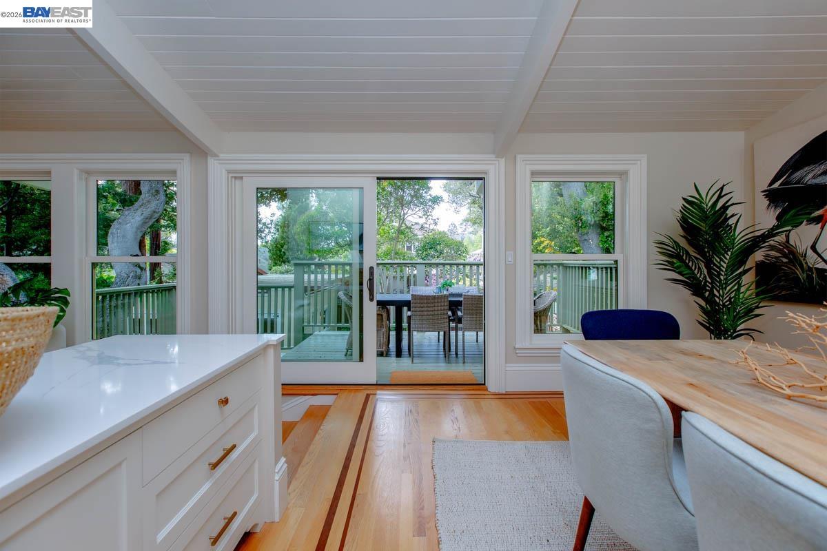 Detail Gallery Image 19 of 60 For 1003 Morton St, Alameda,  CA 94501 - 5 Beds | 3 Baths