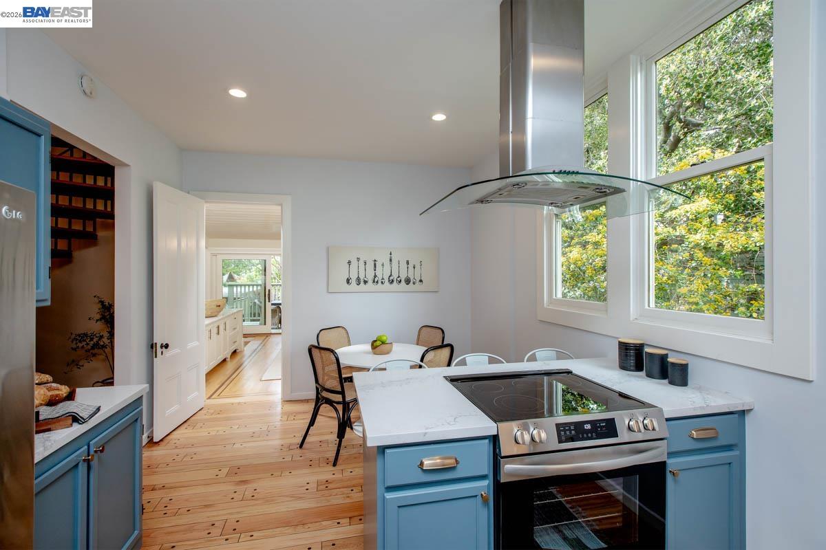 Detail Gallery Image 20 of 60 For 1003 Morton St, Alameda,  CA 94501 - 5 Beds | 3 Baths