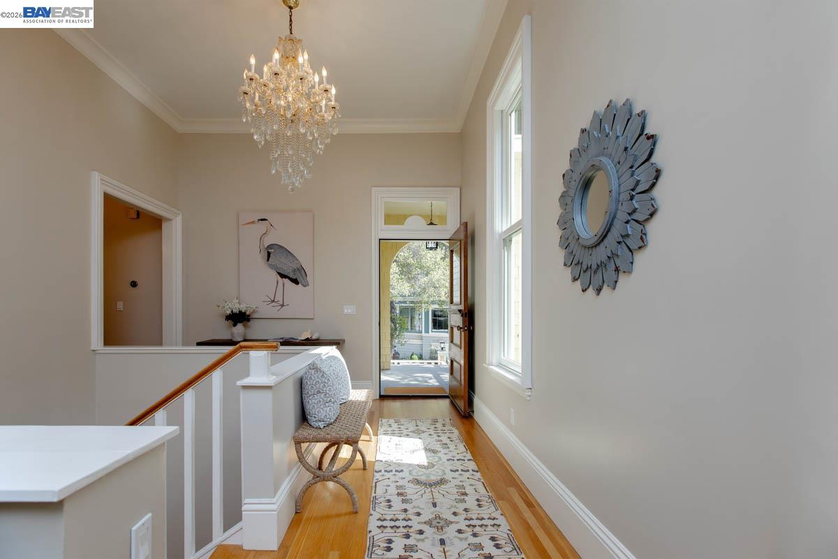 Detail Gallery Image 6 of 60 For 1003 Morton St, Alameda,  CA 94501 - 5 Beds | 3 Baths