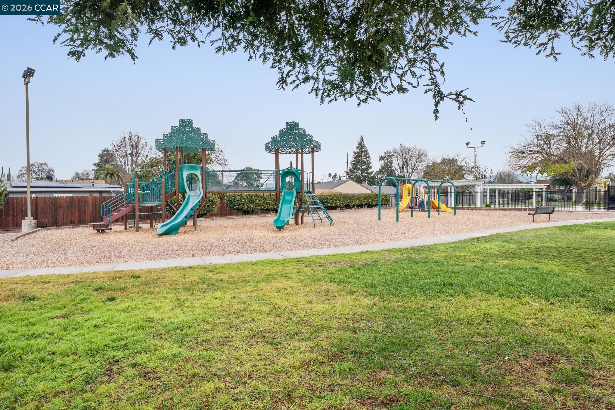 Detail Gallery Image 25 of 28 For 3185 Claudia Drive, Concord,  CA 94519 - 3 Beds | 2 Baths