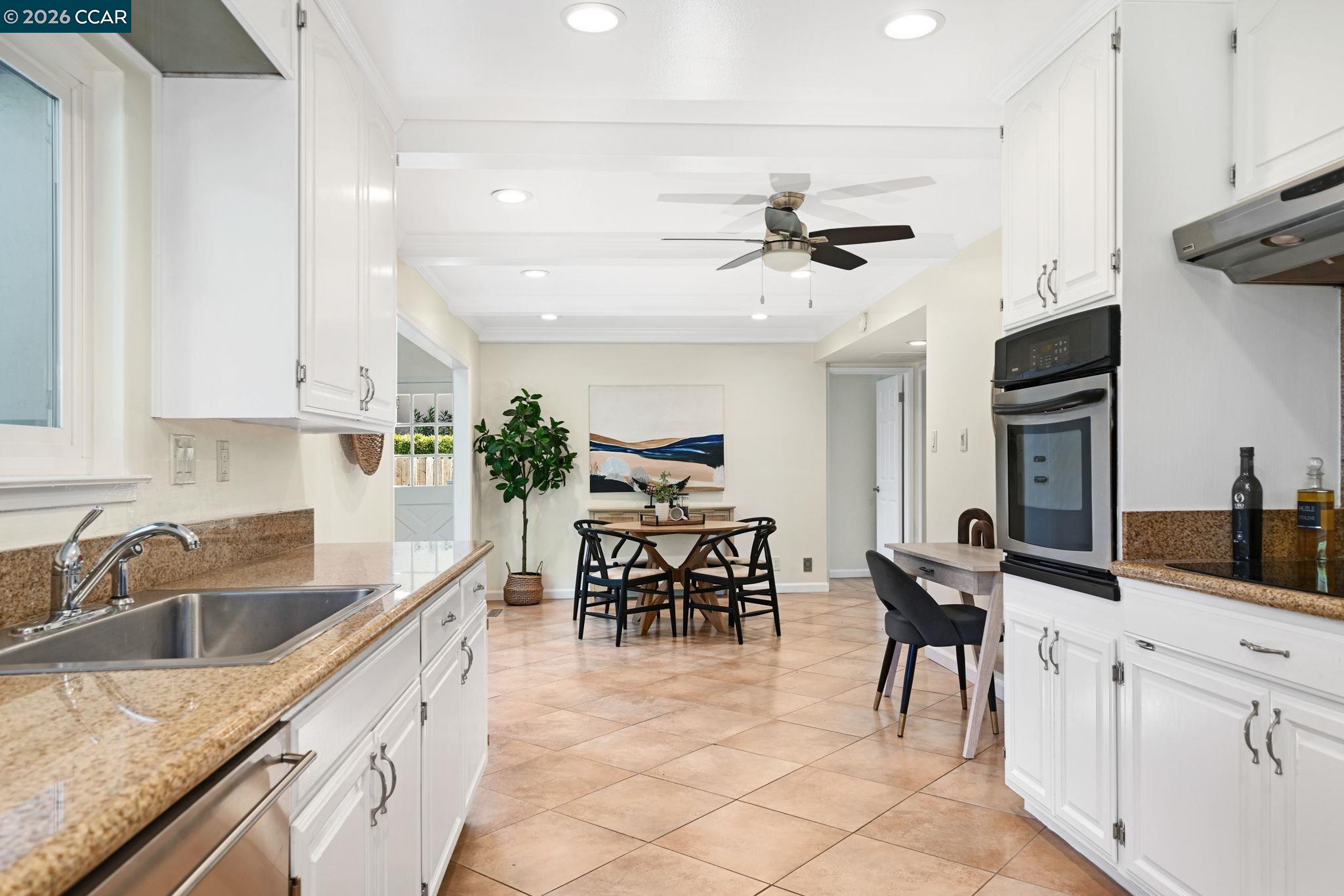 Detail Gallery Image 11 of 48 For 414 Peppertree Rd, Walnut Creek,  CA 94598 - 4 Beds | 2/1 Baths