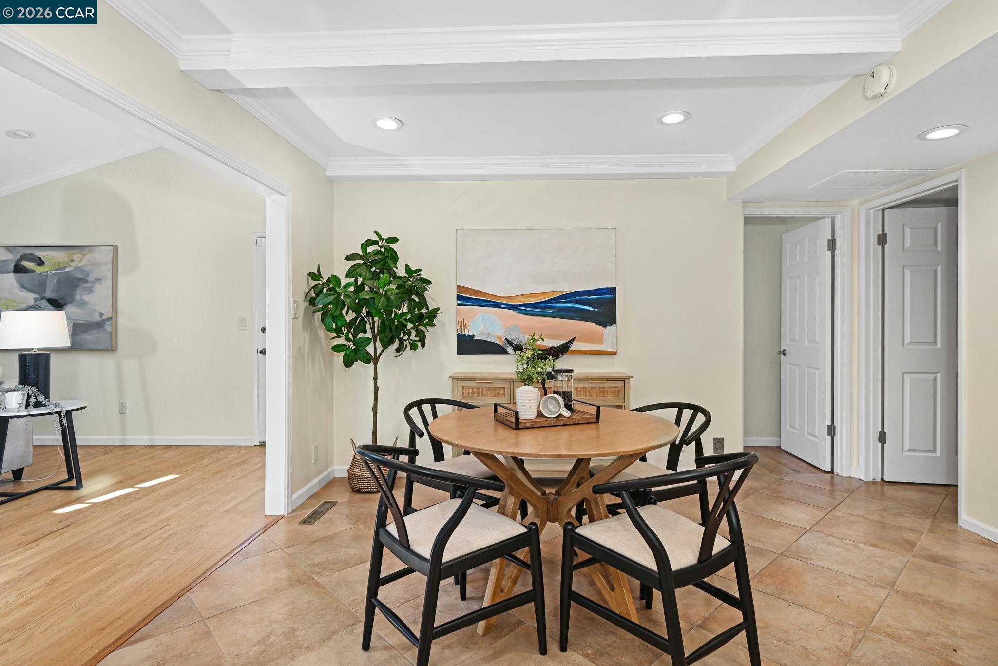 Detail Gallery Image 12 of 48 For 414 Peppertree Rd, Walnut Creek,  CA 94598 - 4 Beds | 2/1 Baths