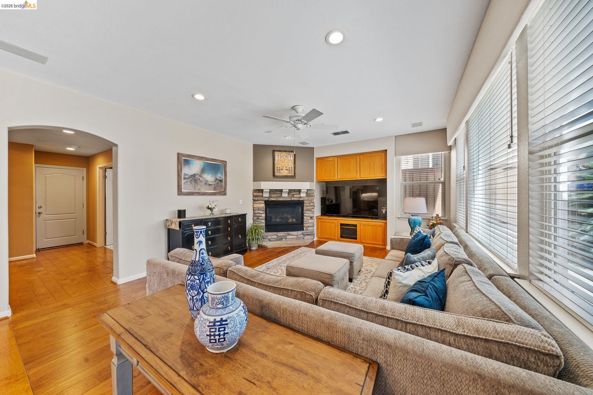 Detail Gallery Image 16 of 53 For 1320 Sand Drift Dr, Brentwood,  CA 94513 - 4 Beds | 2/1 Baths