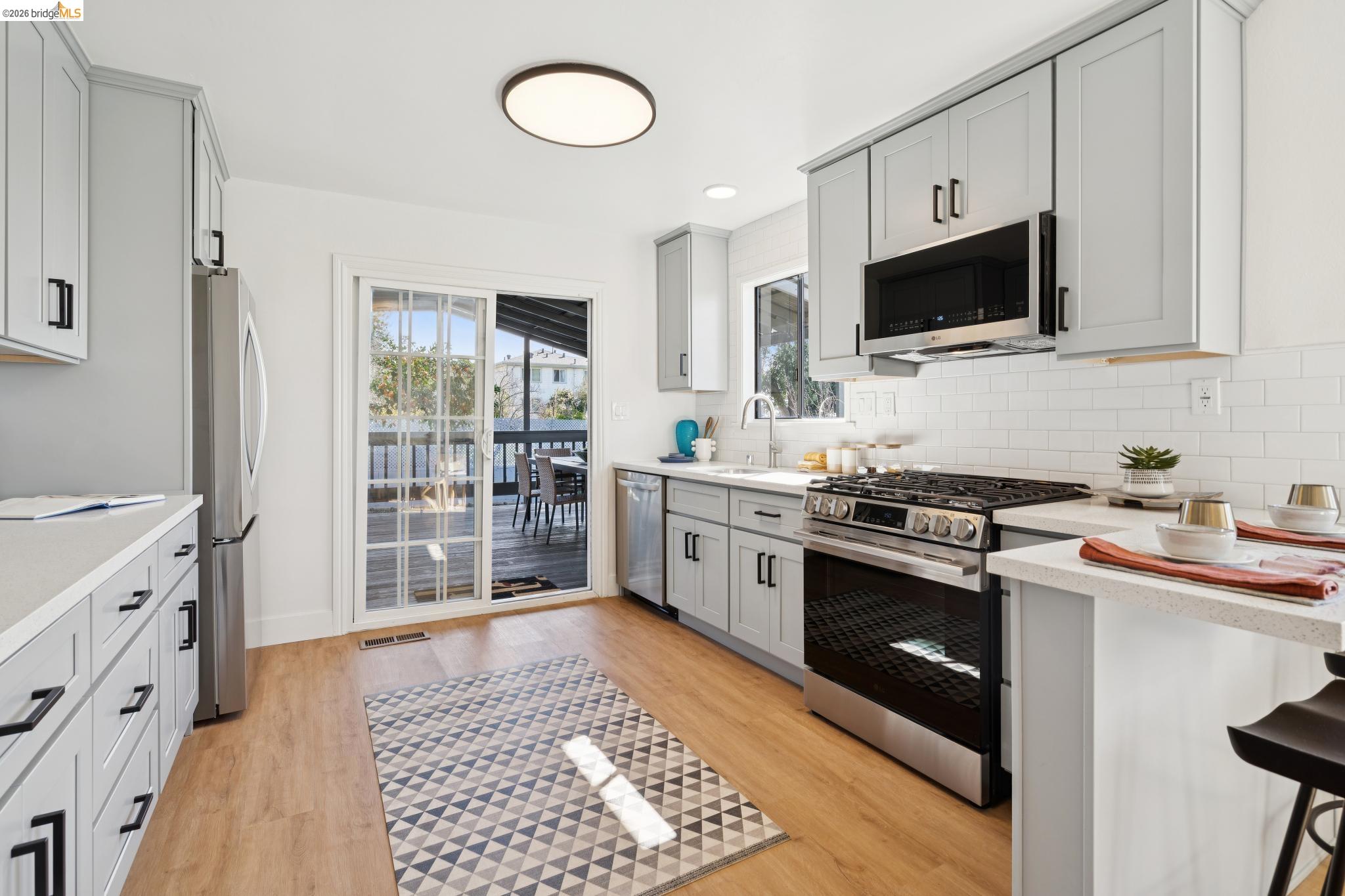 Detail Gallery Image 12 of 31 For 4066 Patterson Ave, Oakland,  CA 94619 - 2 Beds | 1 Baths