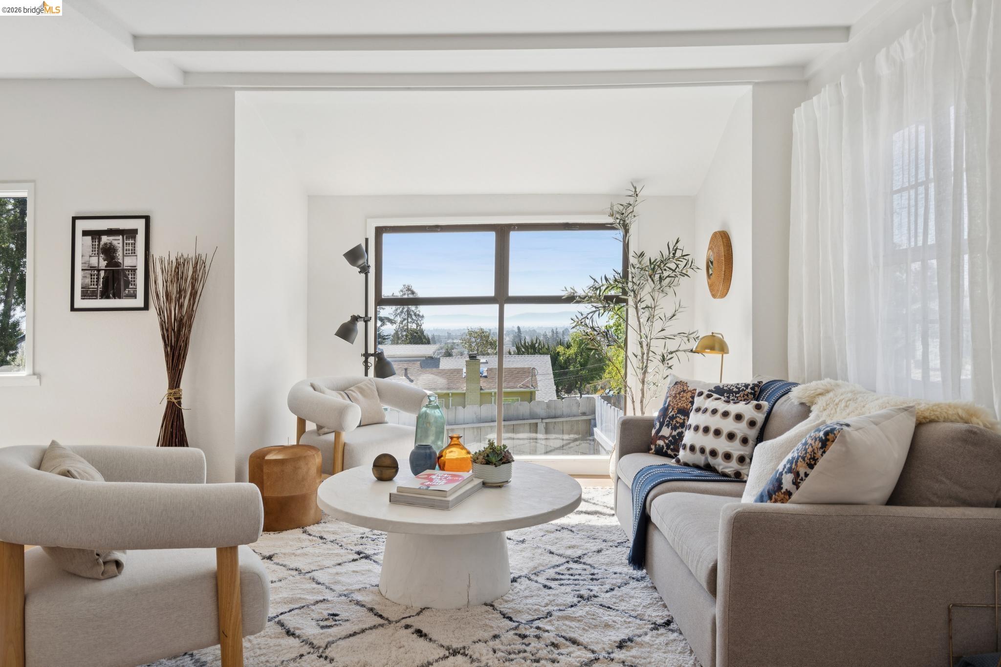 Detail Gallery Image 7 of 31 For 4066 Patterson Ave, Oakland,  CA 94619 - 2 Beds | 1 Baths