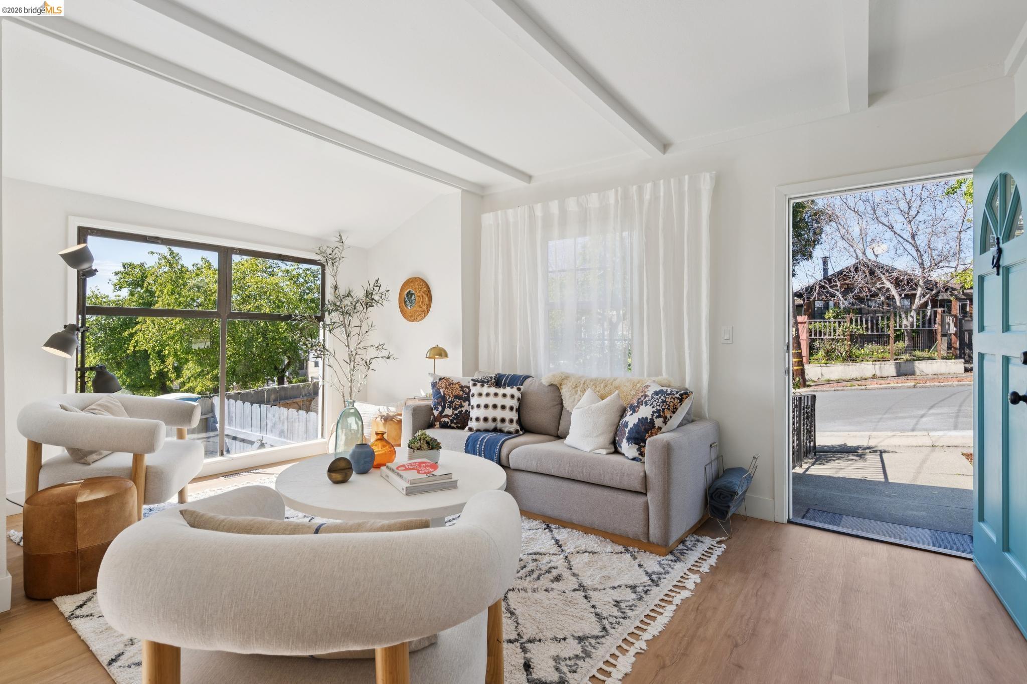 Detail Gallery Image 8 of 31 For 4066 Patterson Ave, Oakland,  CA 94619 - 2 Beds | 1 Baths