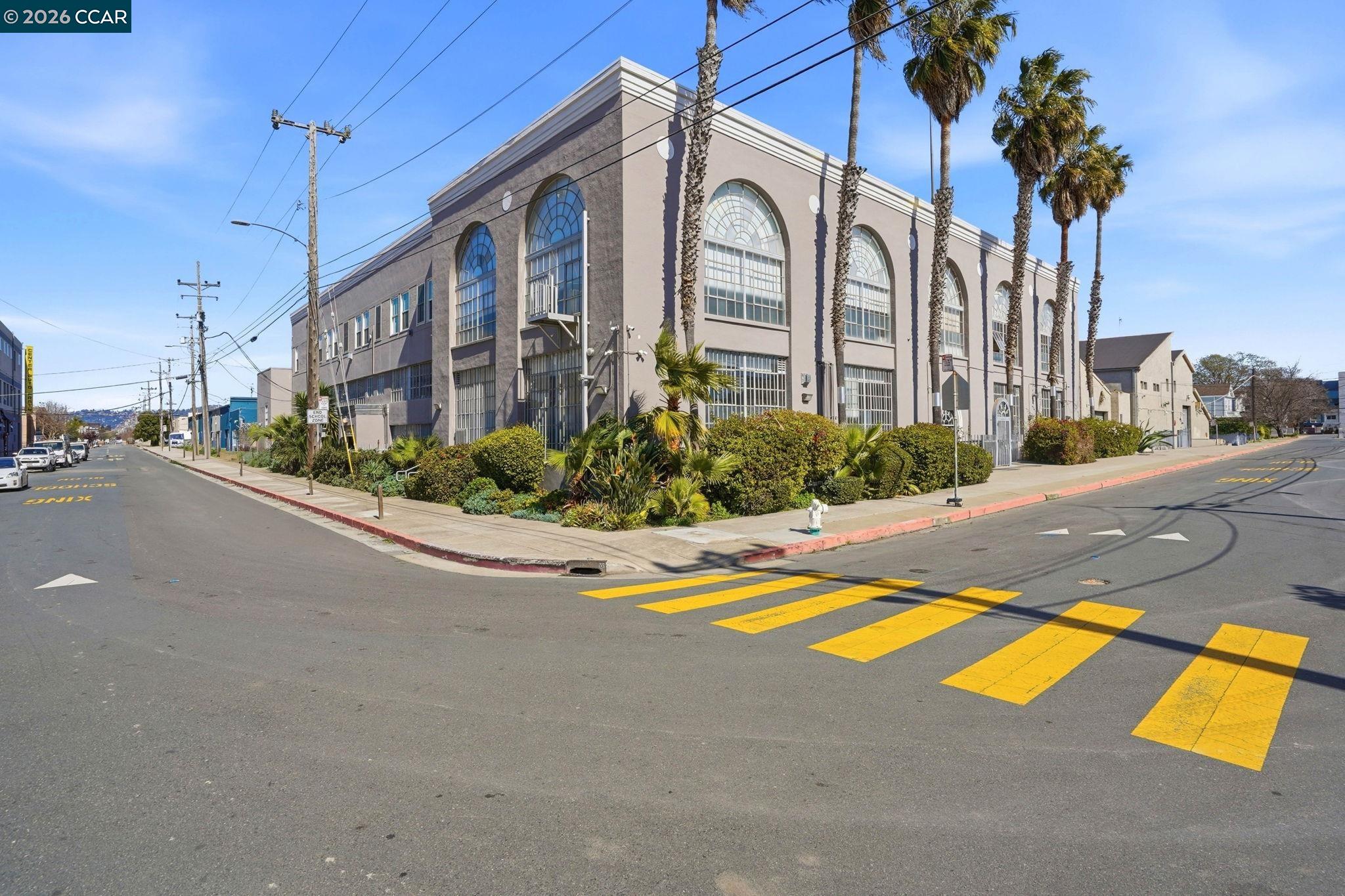 Photo #1: 41126293 Listing: Photo #1