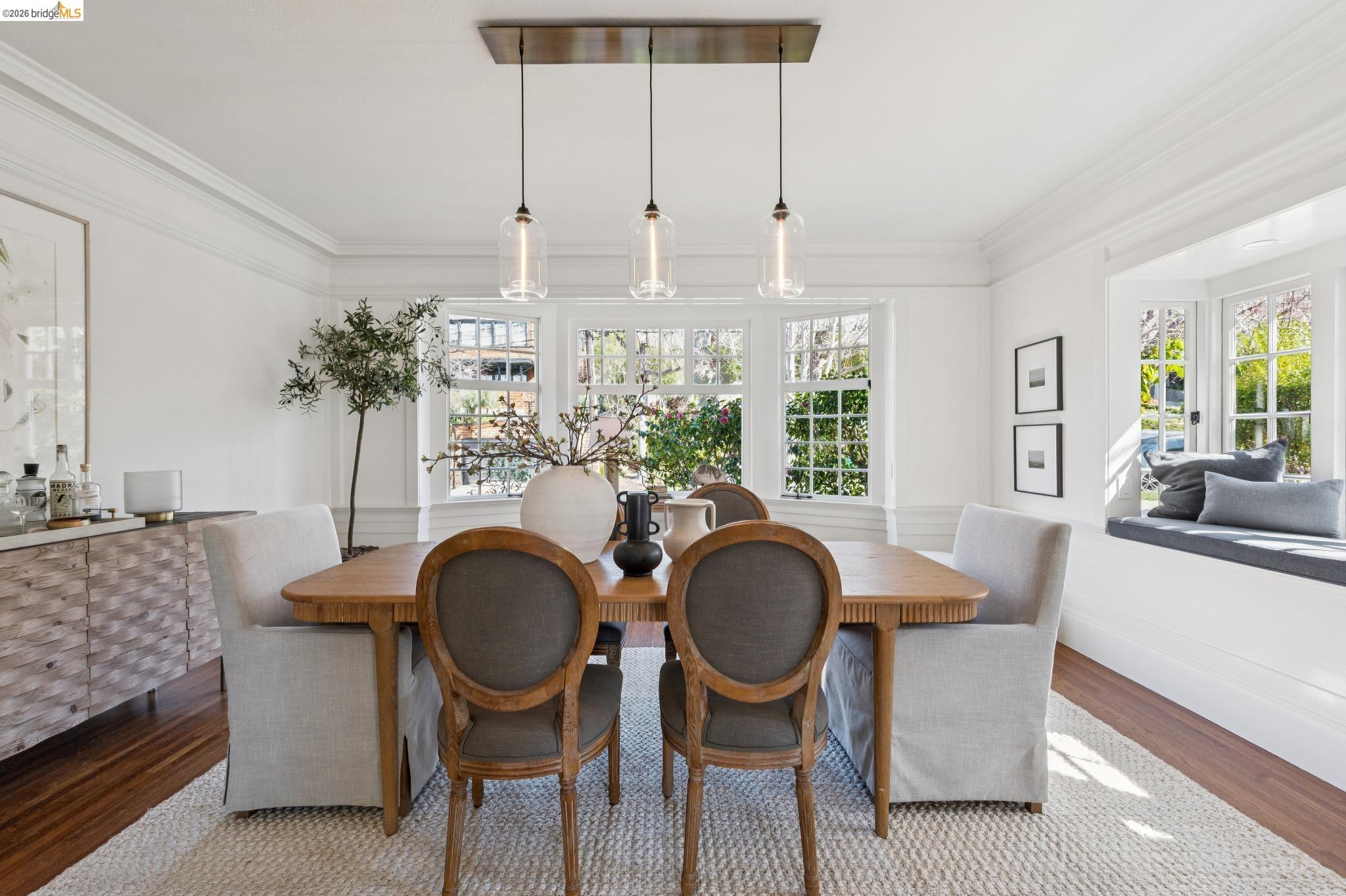 Detail Gallery Image 16 of 60 For 19 Monte Avenue, Piedmont,  CA 94611 - 4 Beds | 3/1 Baths